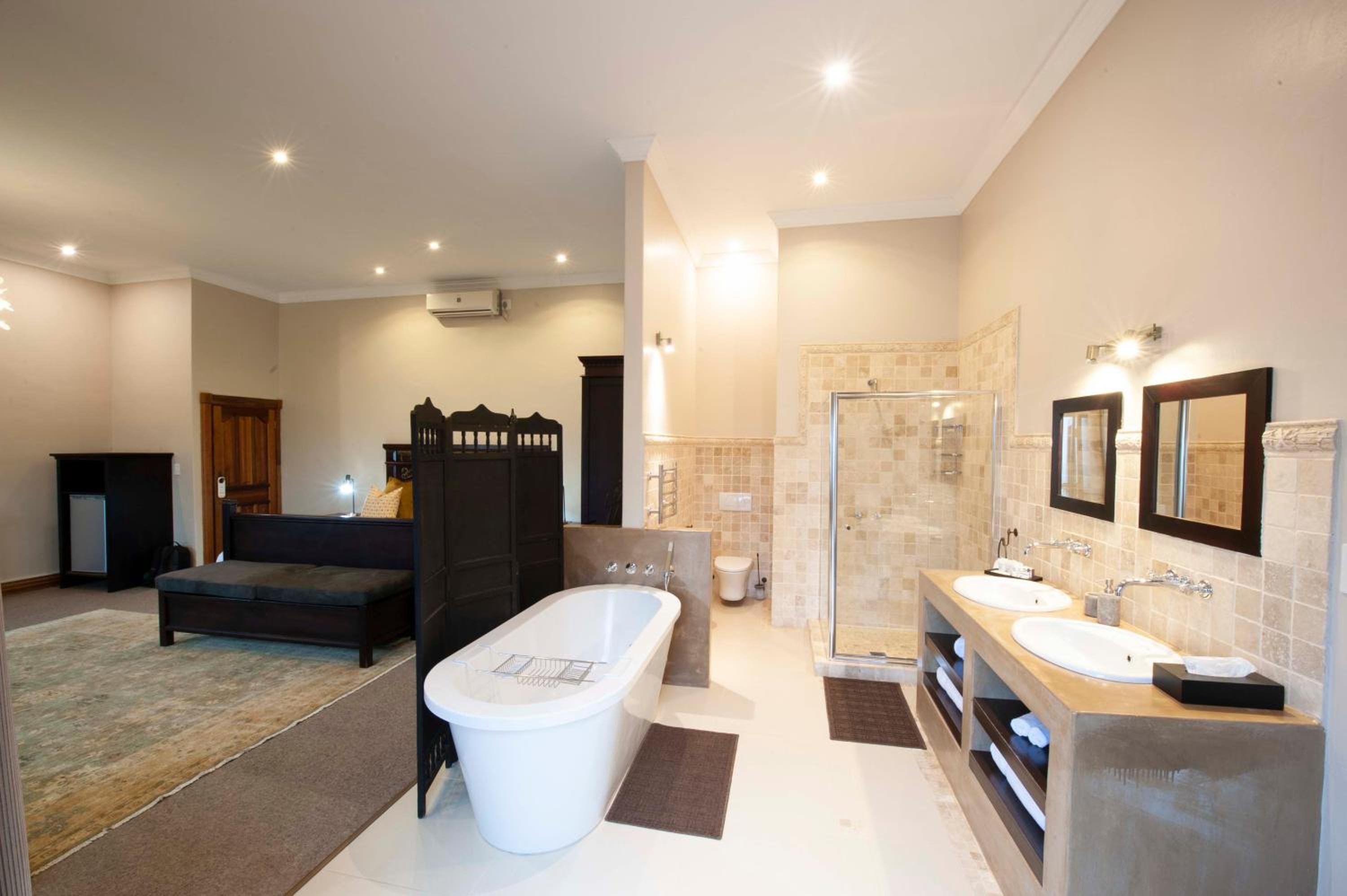 Suite with Balcony photo 2