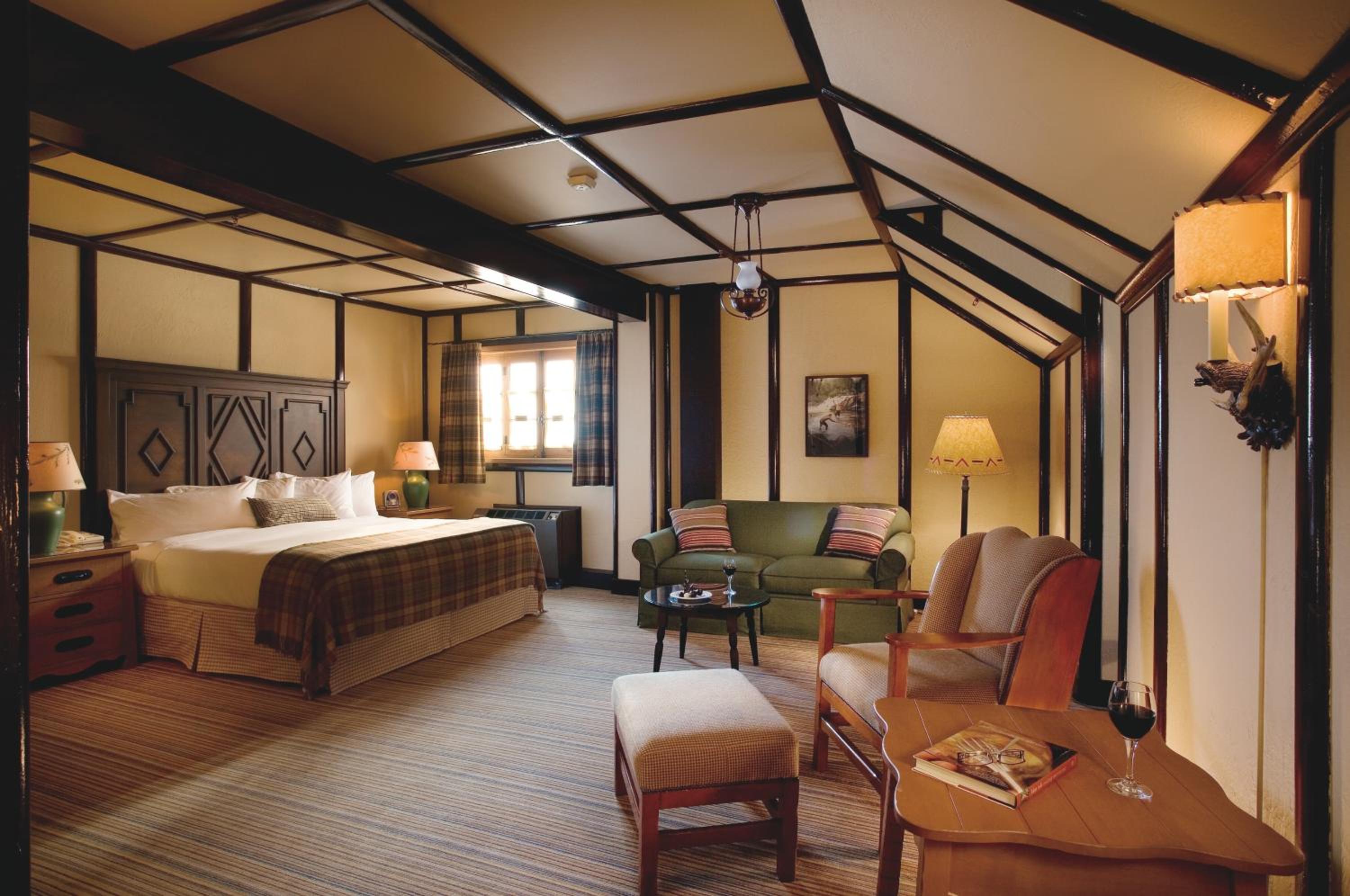 Deluxe King Room - Photo 1