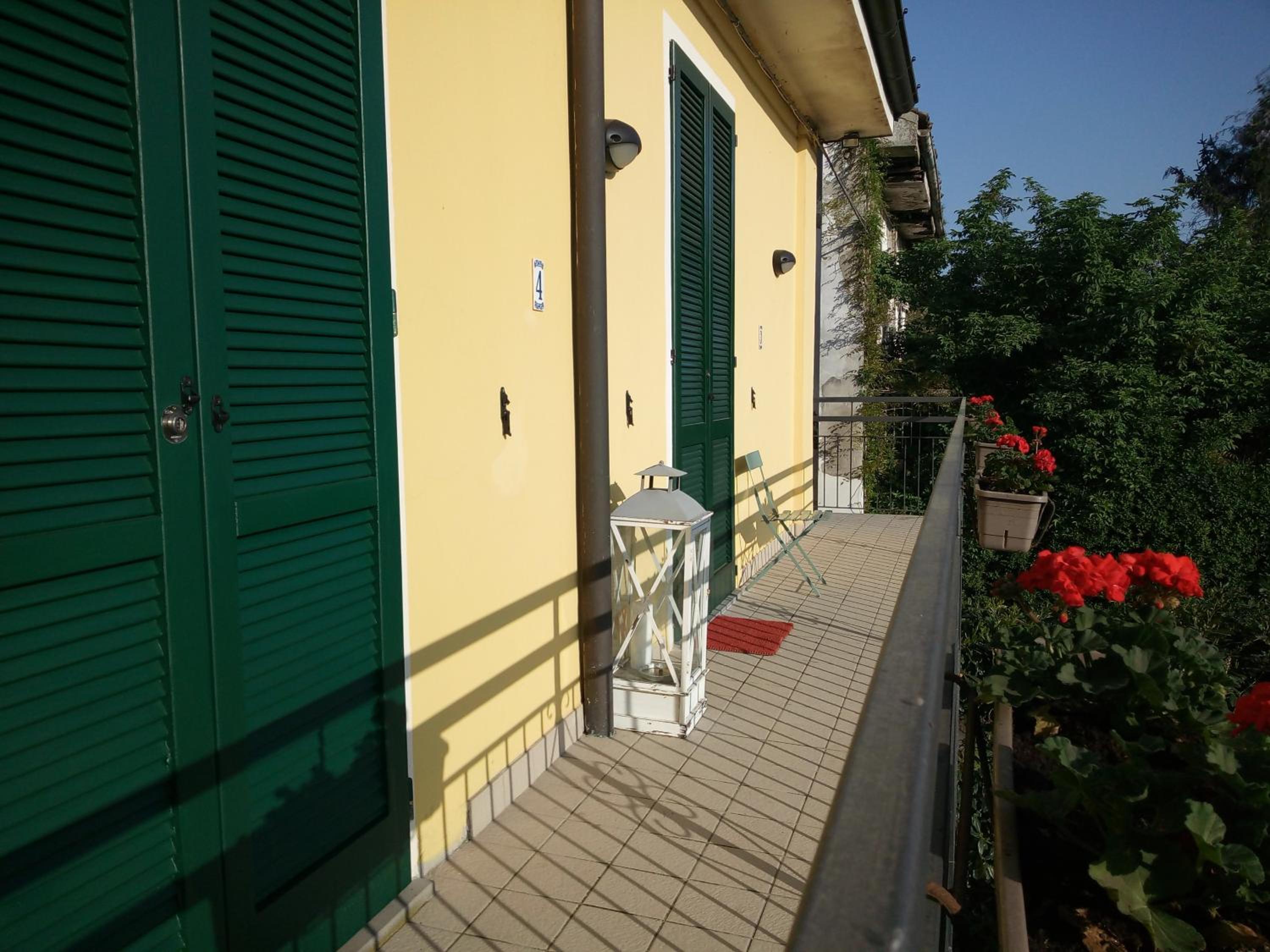 Double or Twin Room with Balcony photo 3