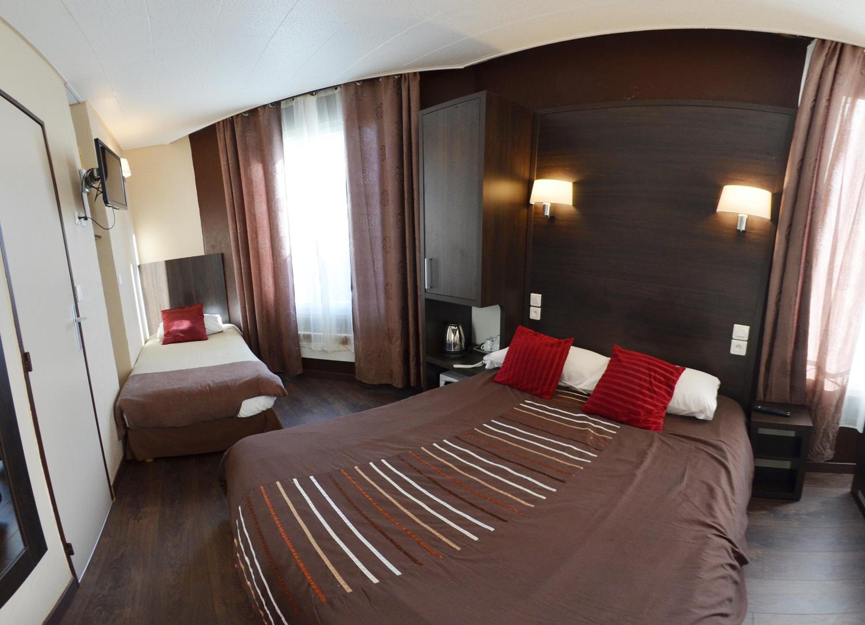 Triple Room with Shower photo 1