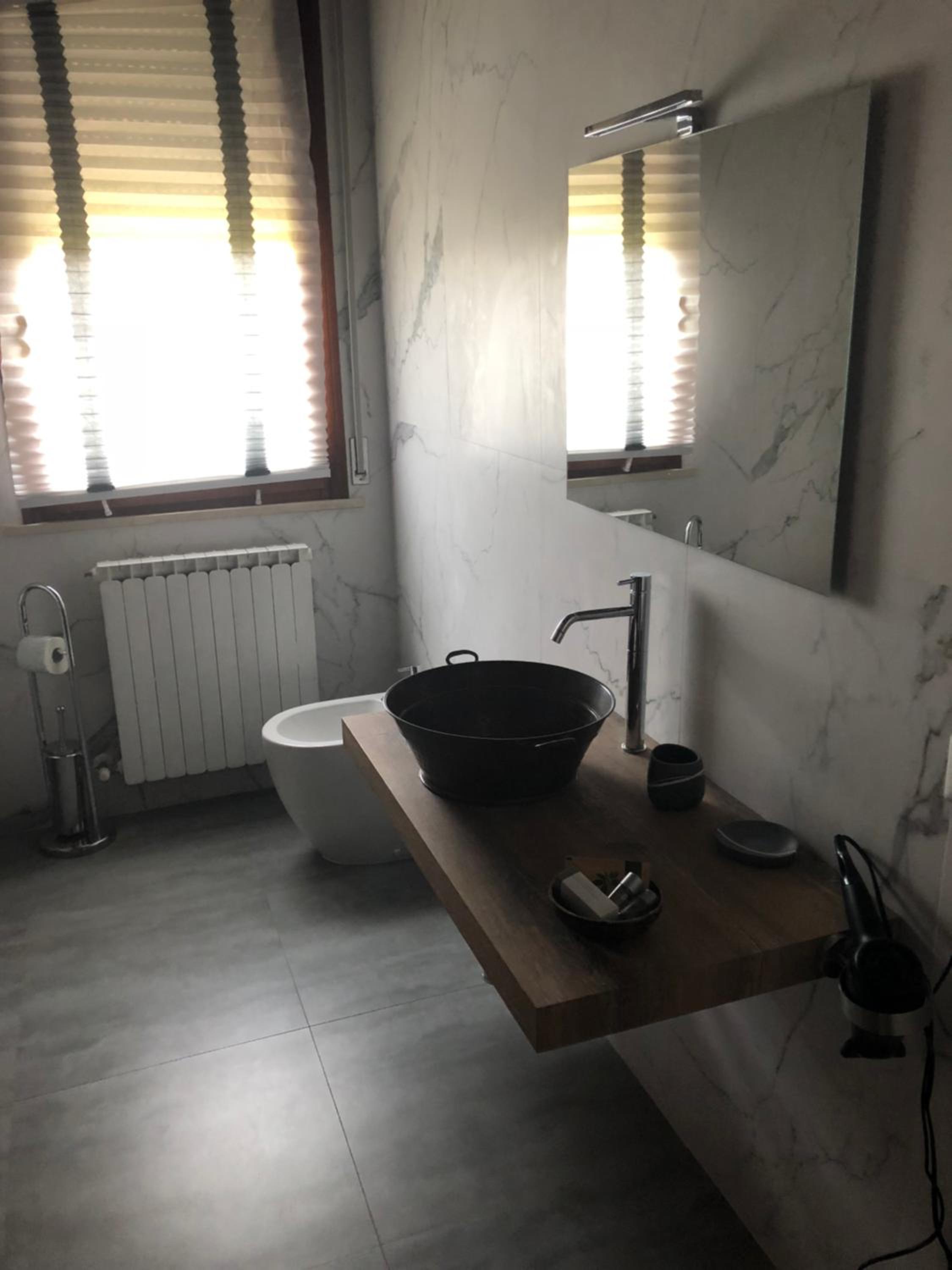 Twin Room with Private Bathroom photo 3