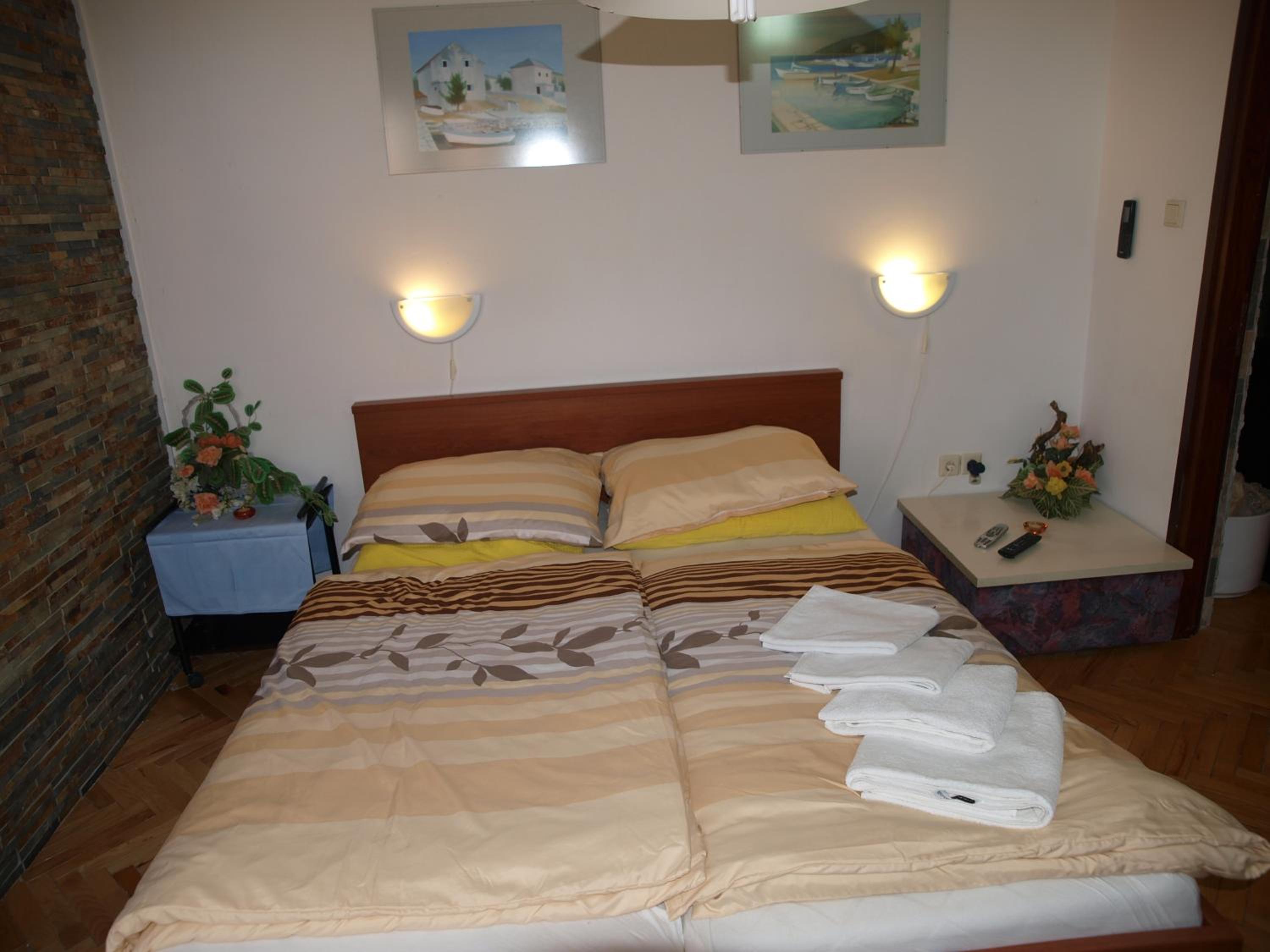 One-Bedroom Apartment with Balcony photo 1