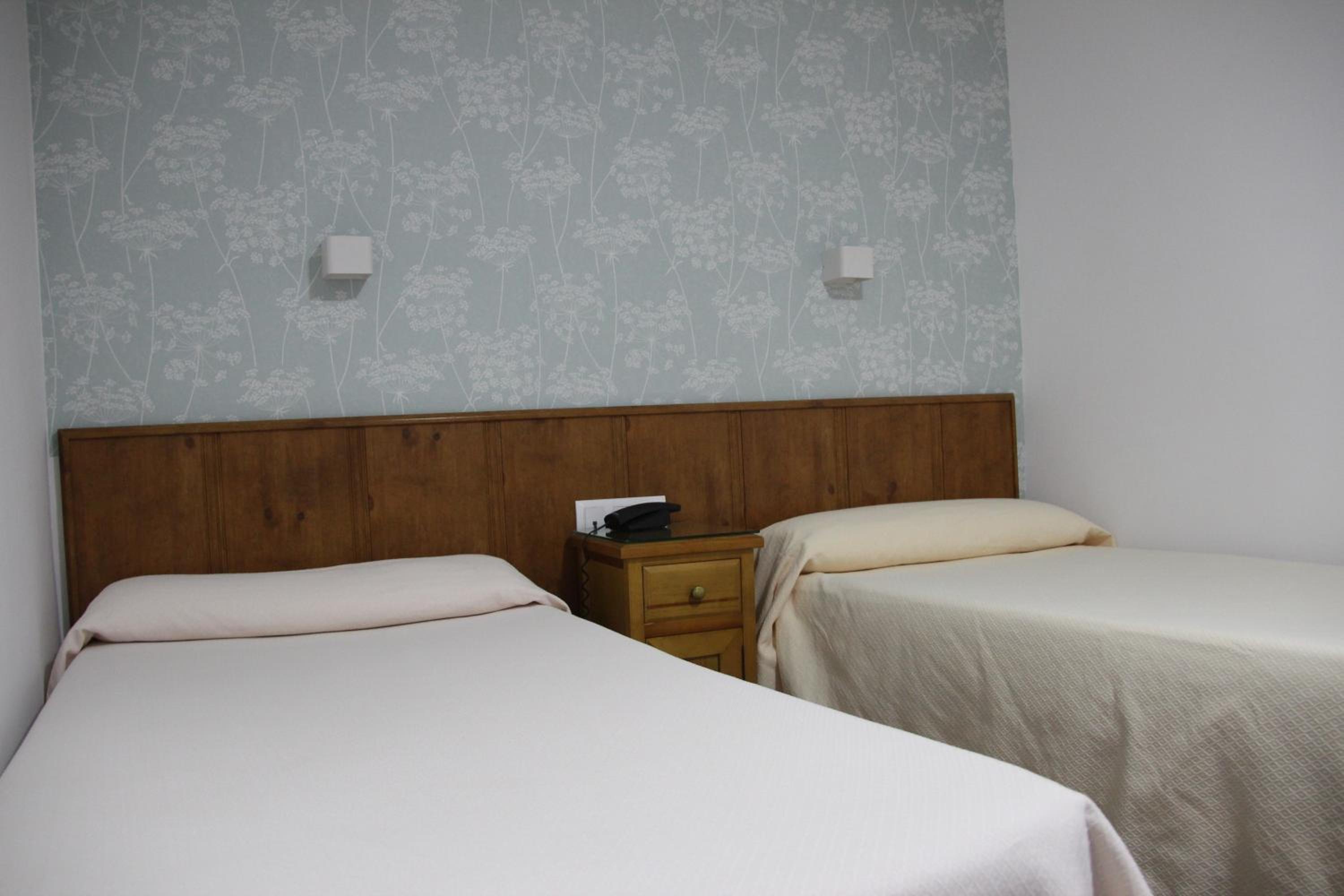 Double or Twin Room photo 2