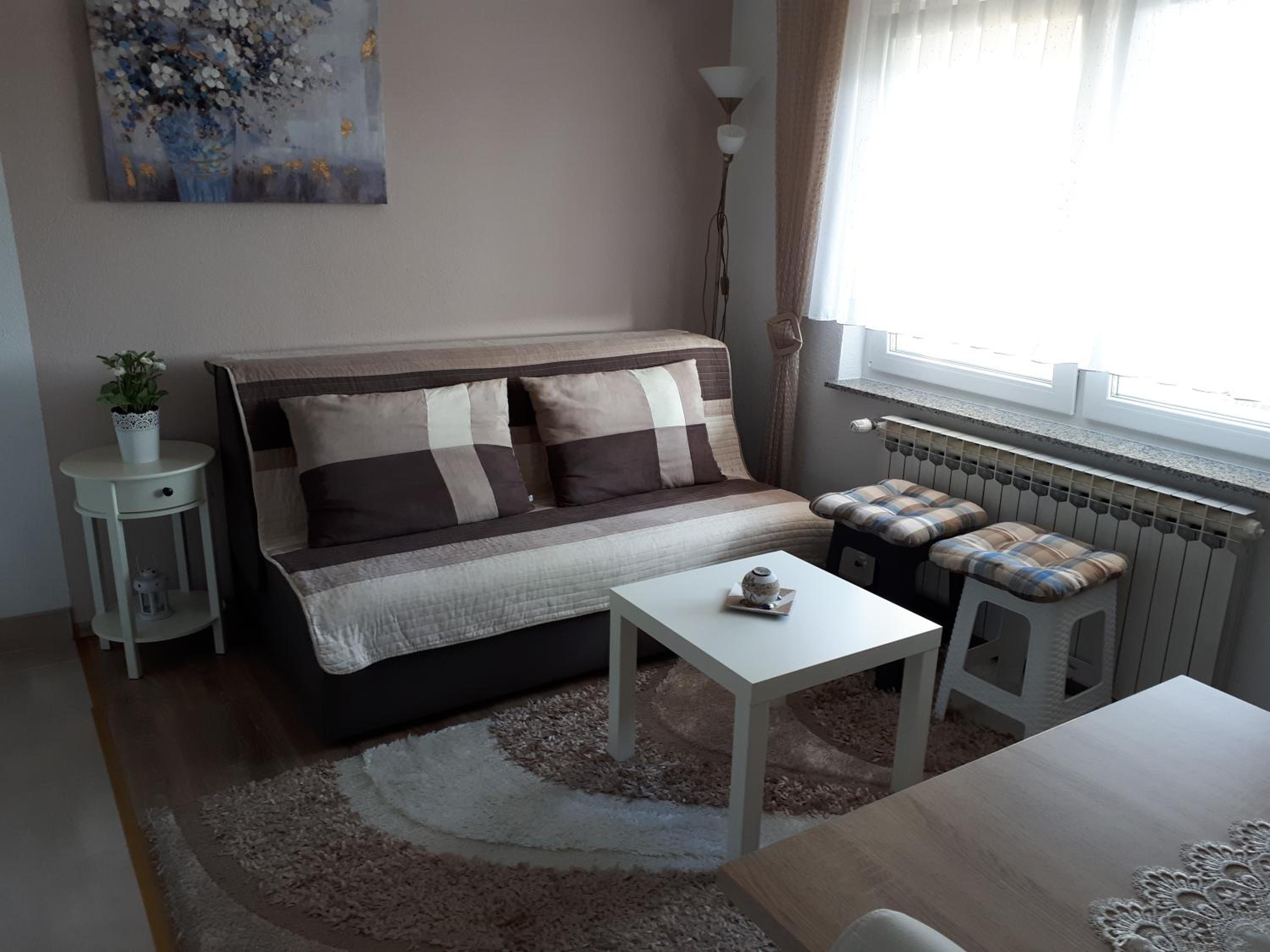 One-Bedroom Apartment photo 1