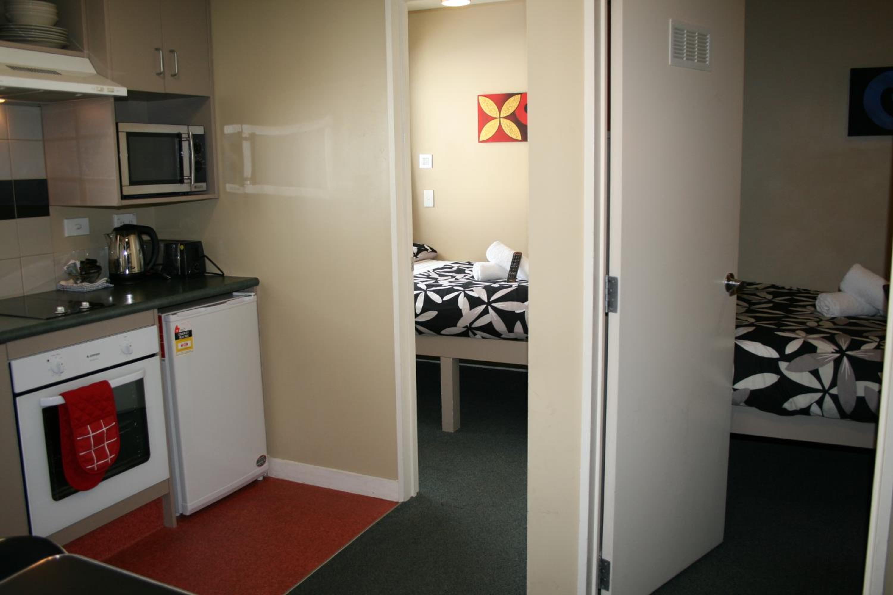 Two-Bedroom Apartment - Photo 7