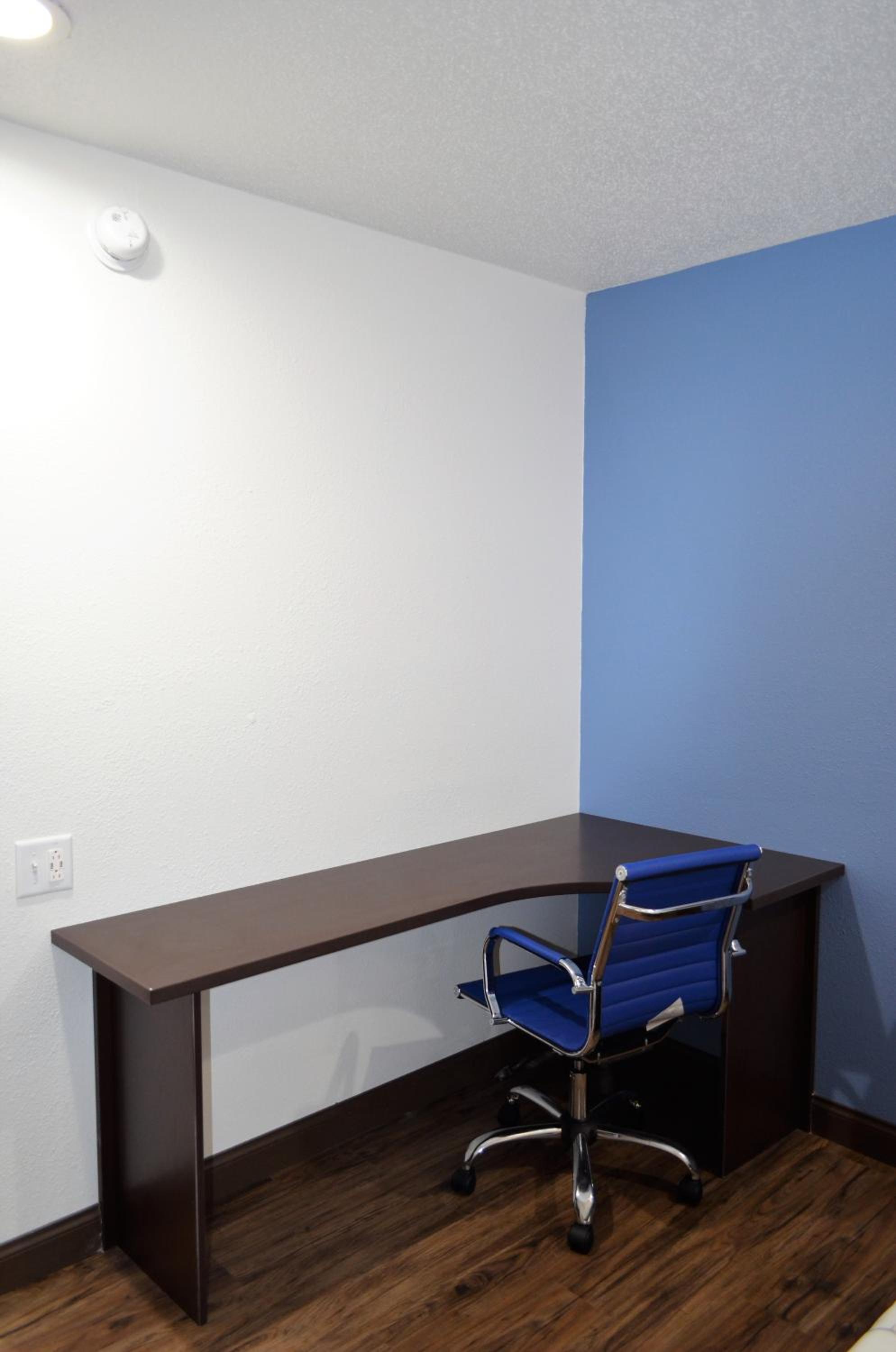 Double Room with Two Queen Beds - Non-Smoking photo 2