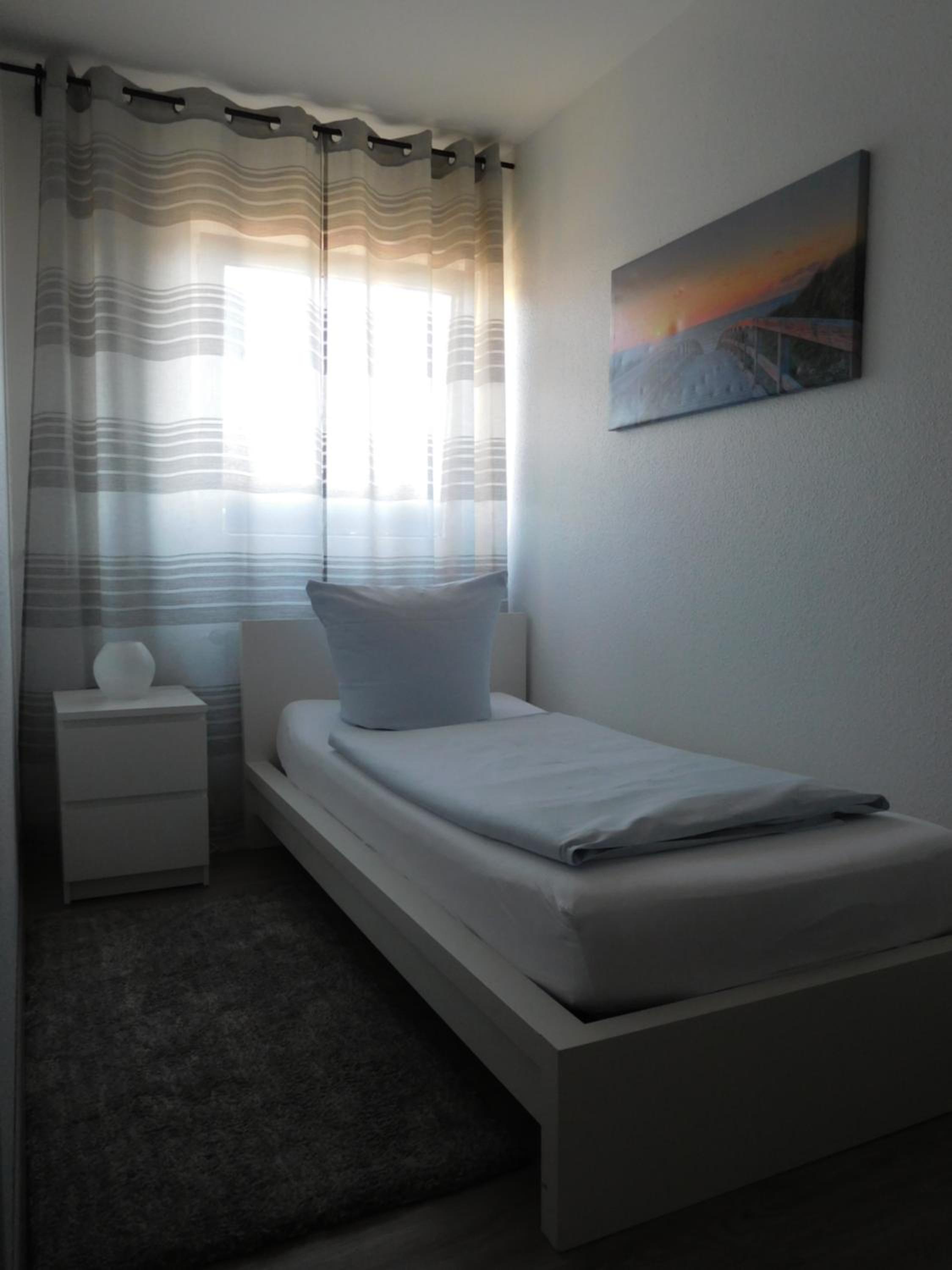 Single Room photo 2