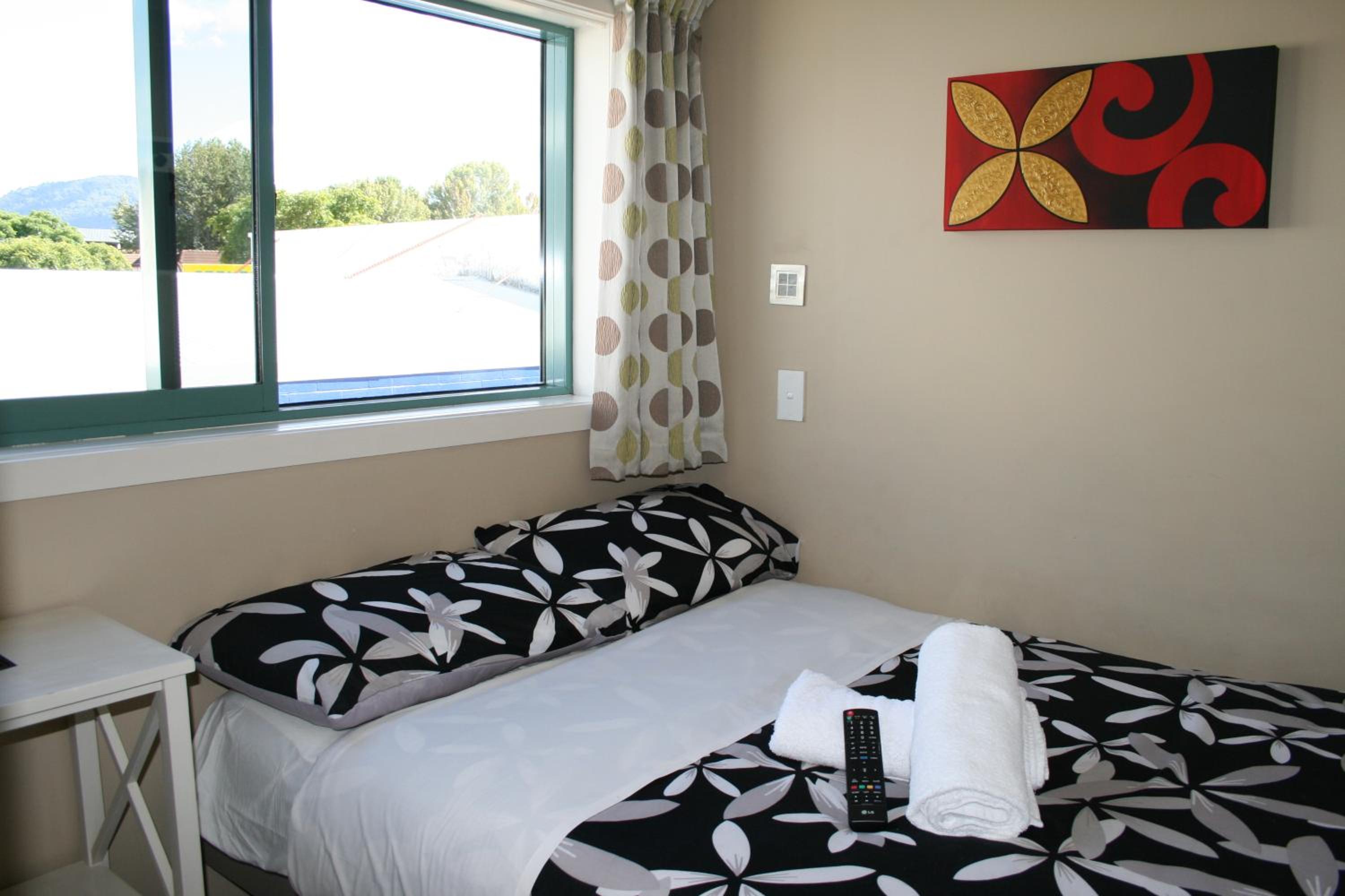 Two-Bedroom Apartment - Photo 8