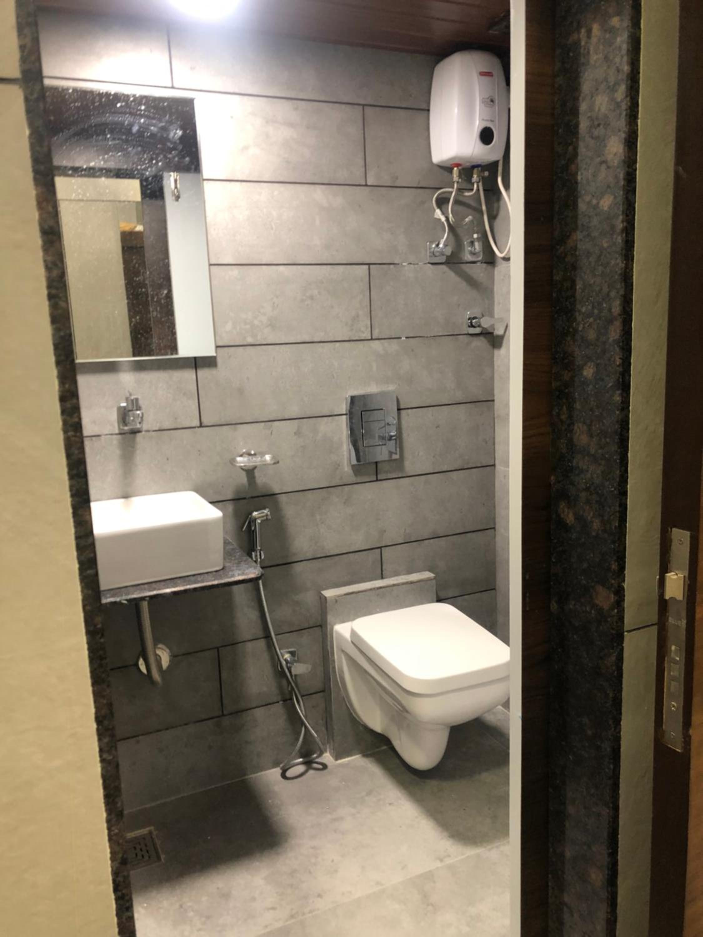 Standard Double Room - Photo 7