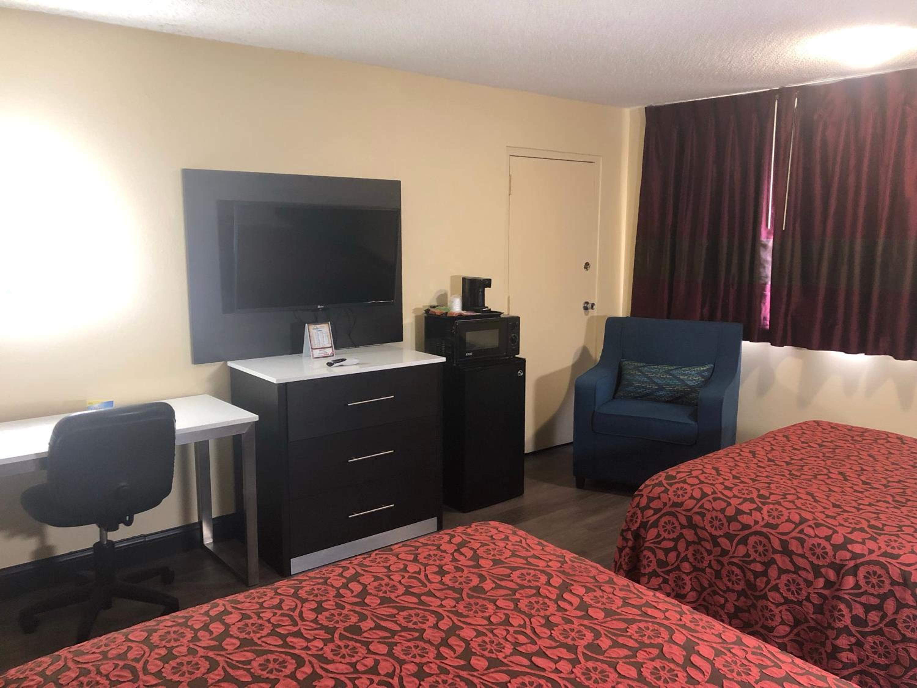 Double Room with Two Double Beds - Mobility Access/Non-Smoking - Photo 6