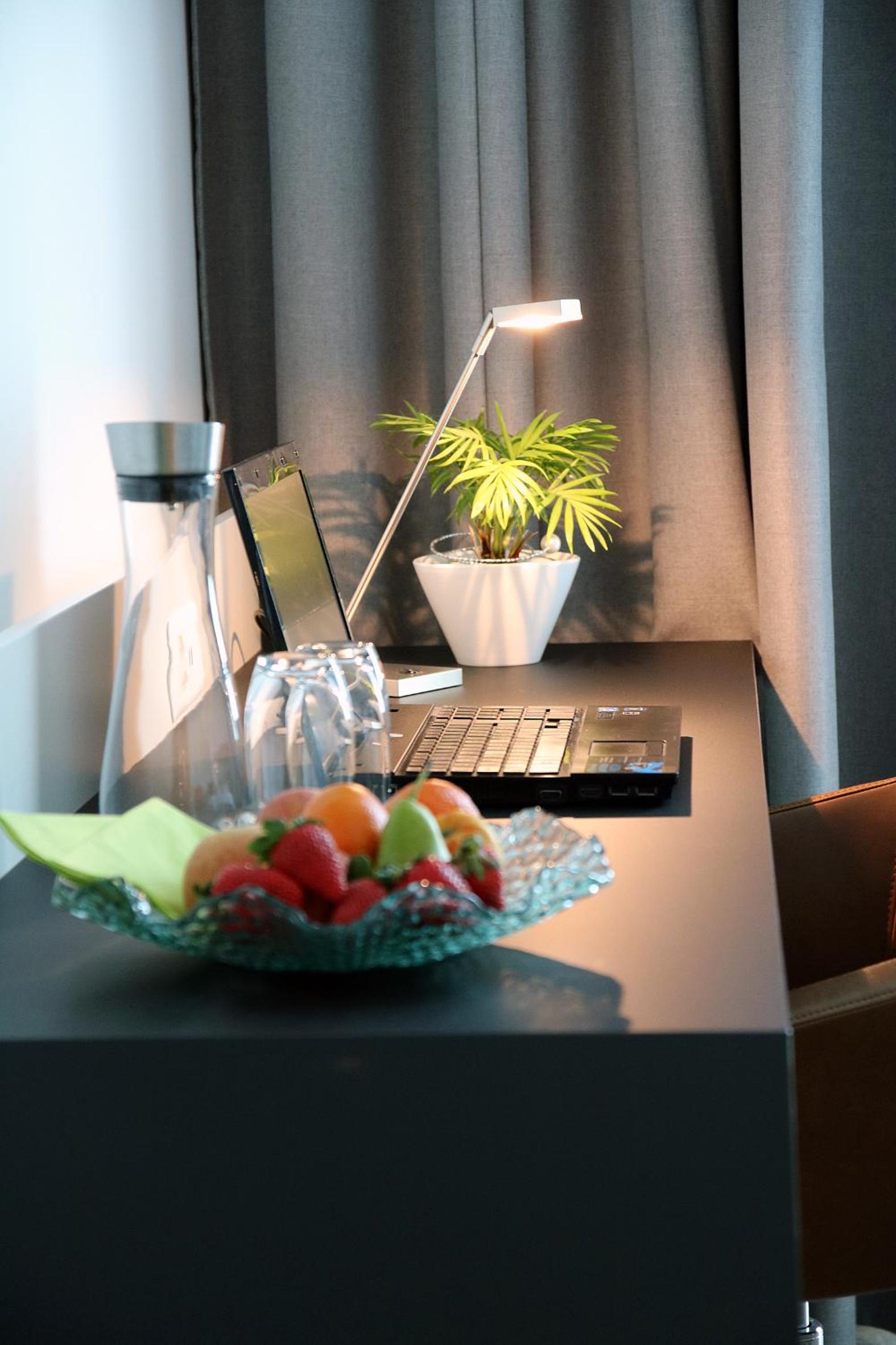 Double or Twin Room with Balcony - Photo 6