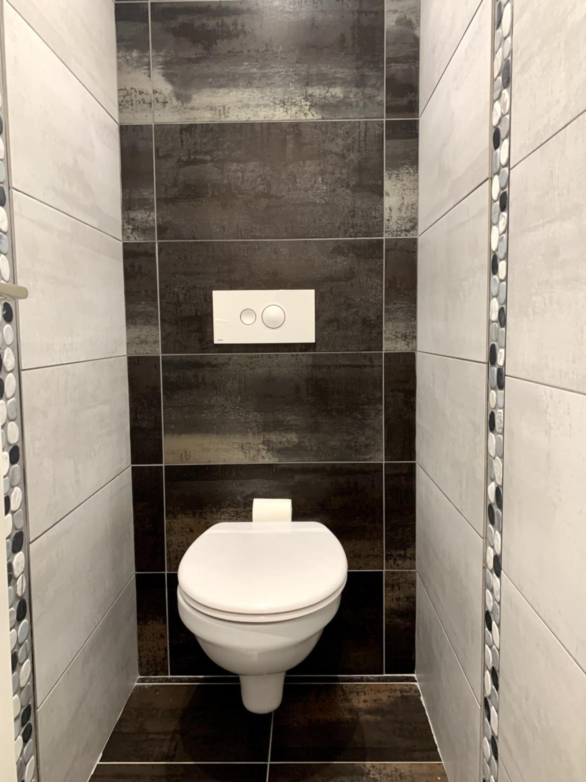 Double or Twin Room with Private Bathroom - Photo 8