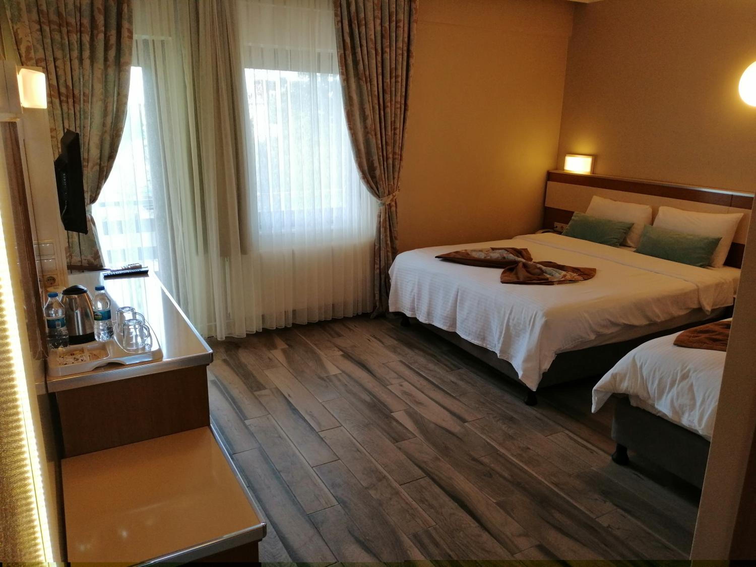 Double Room with Sea View - Photo 1