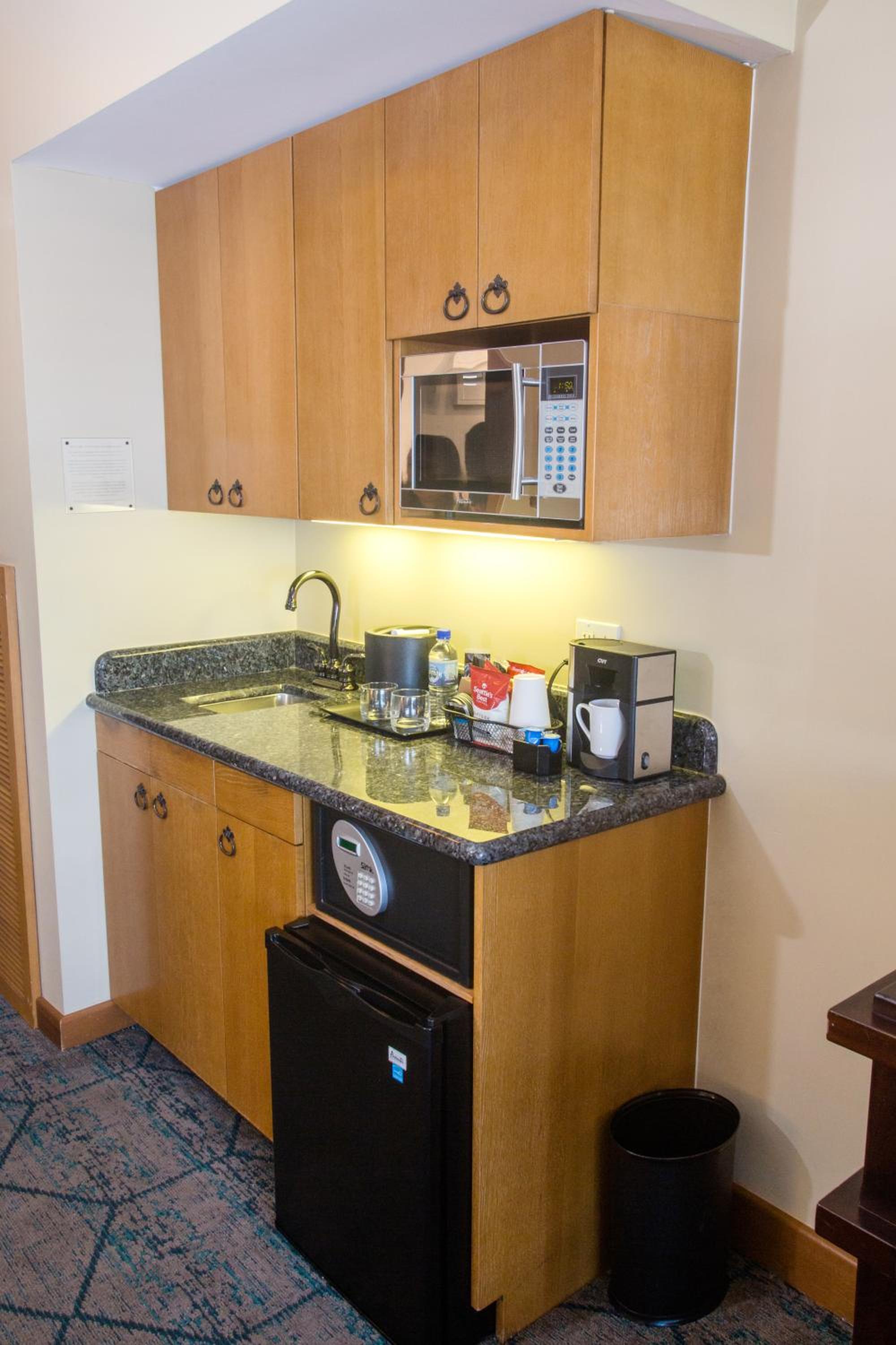 Junior Suite, 1 King Bed, Park View - Photo 2