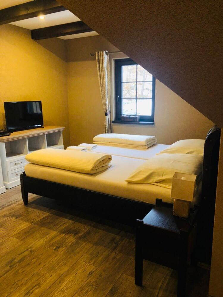 Double Room with Private Bathroom photo 2