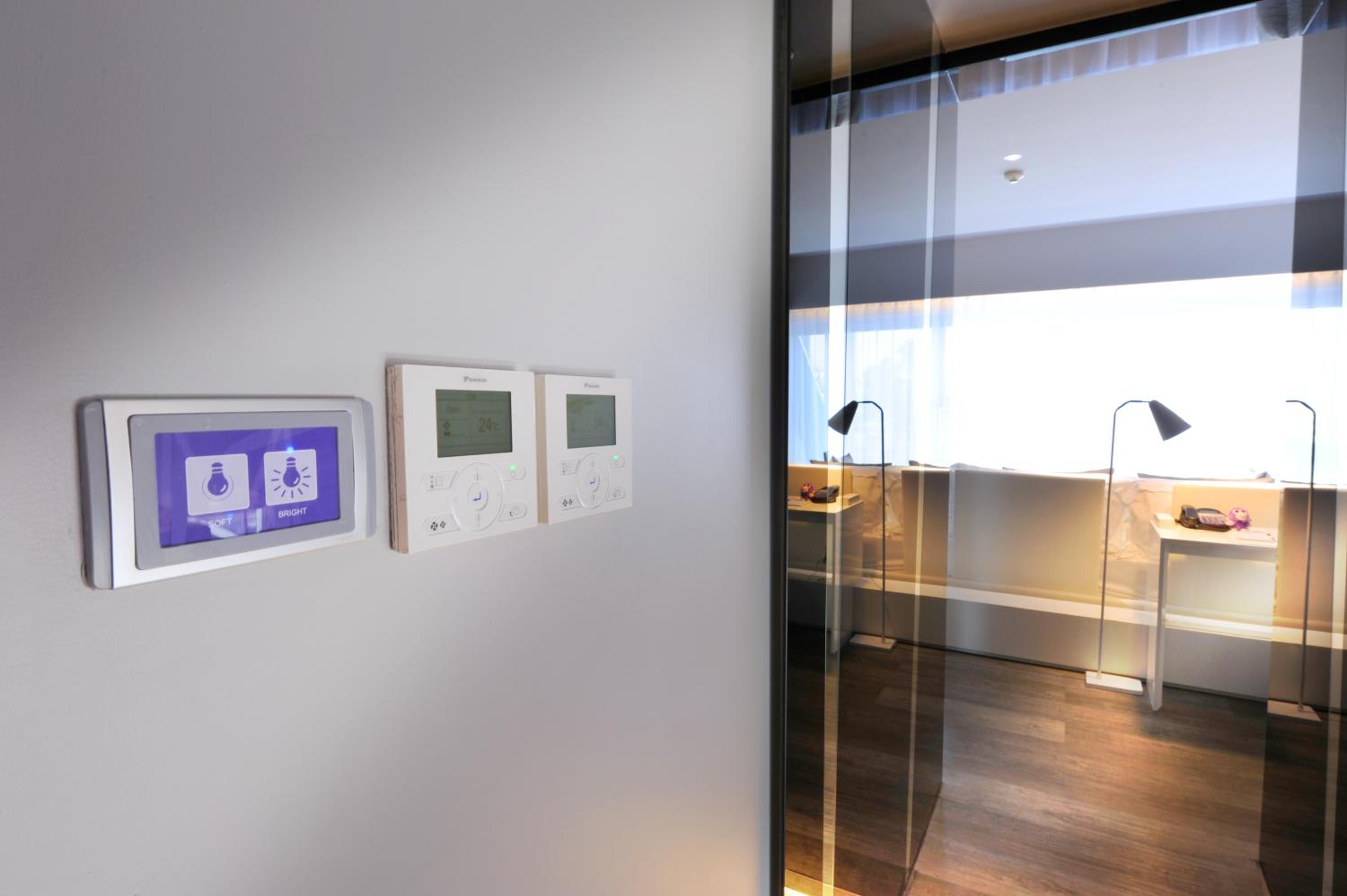 Executive Double Room thumbnail 6
