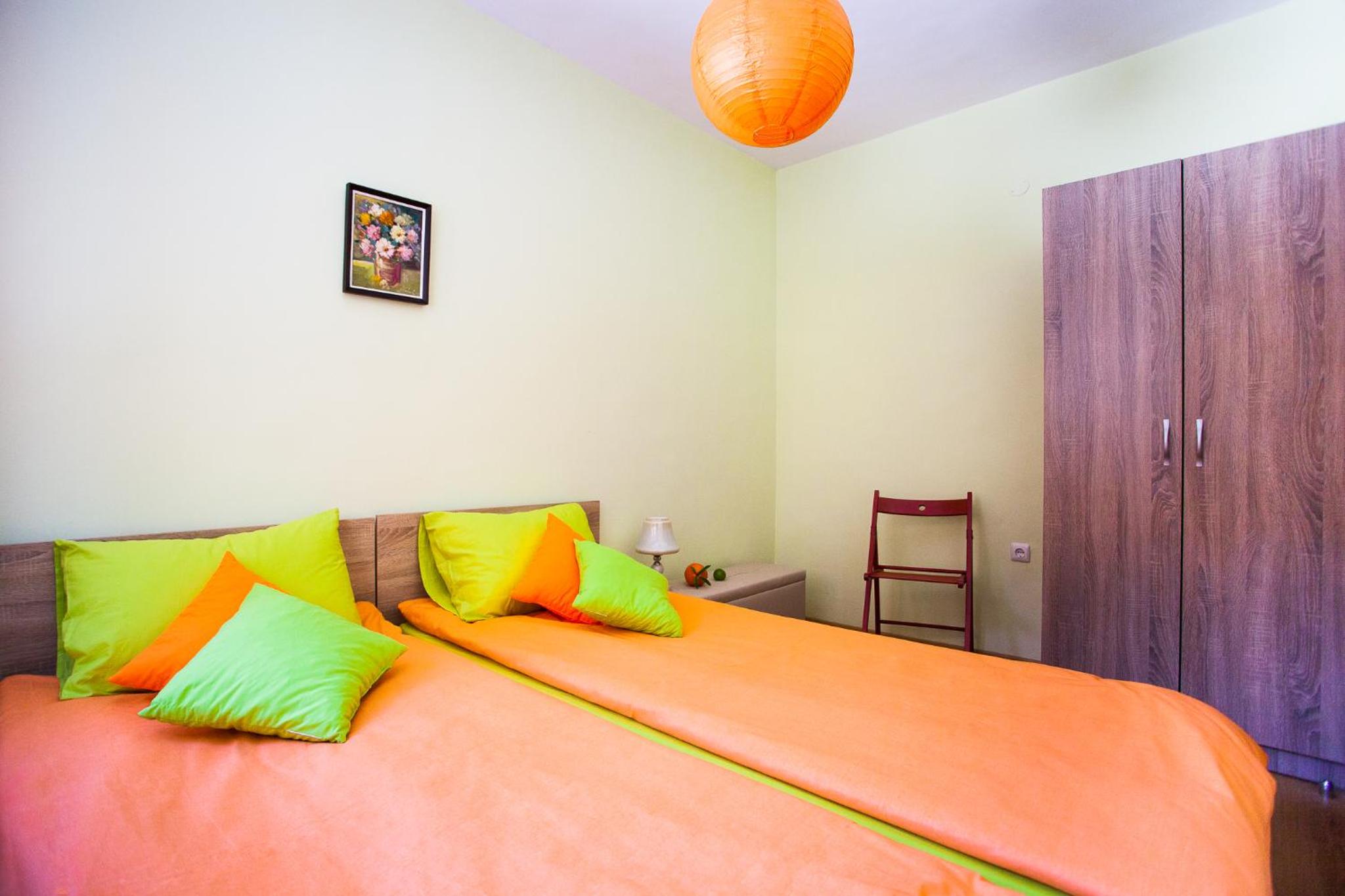 One-Bedroom Apartment - Photo 12