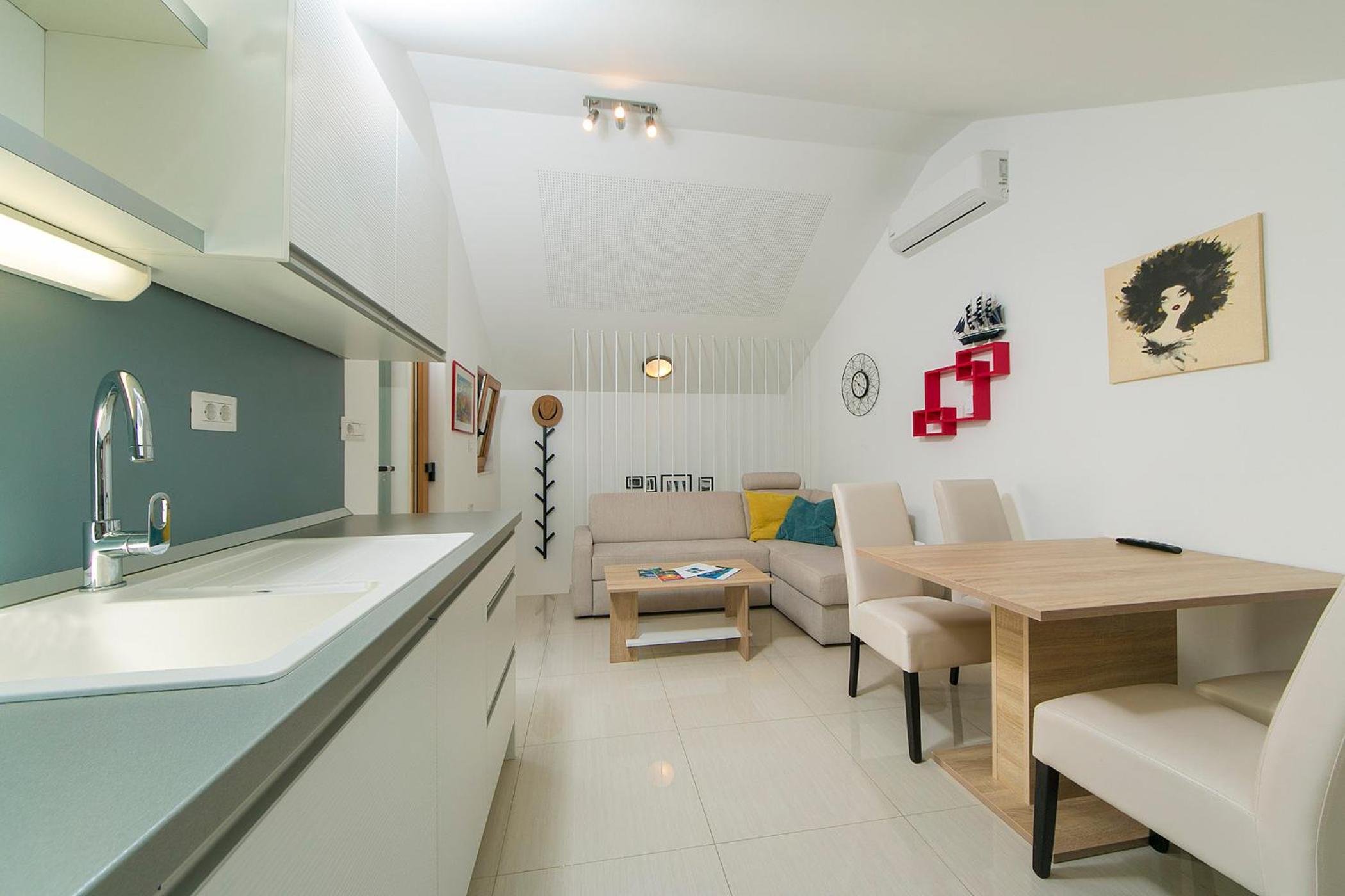 One-Bedroom Apartment