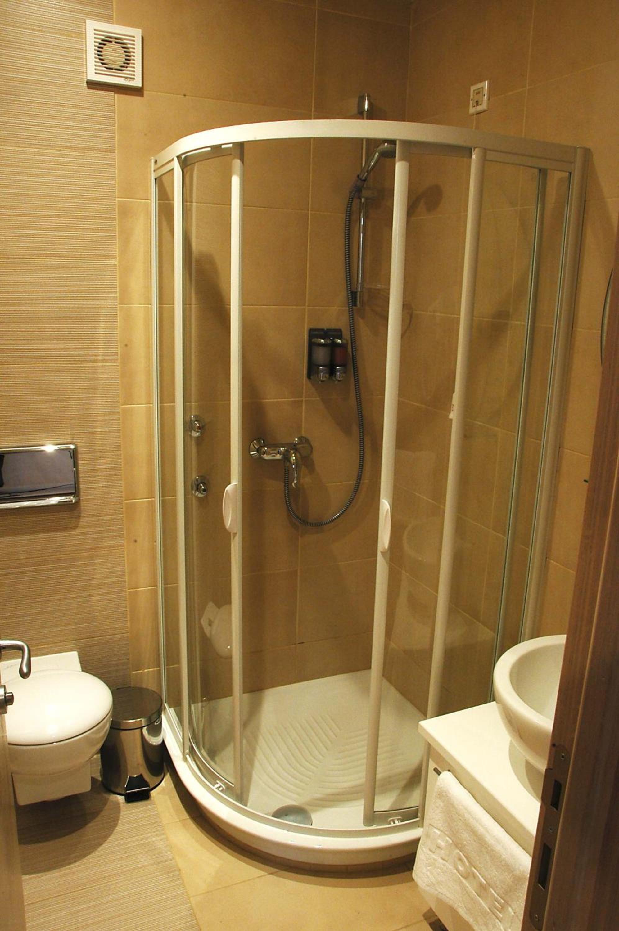 Double Room - Photo 2