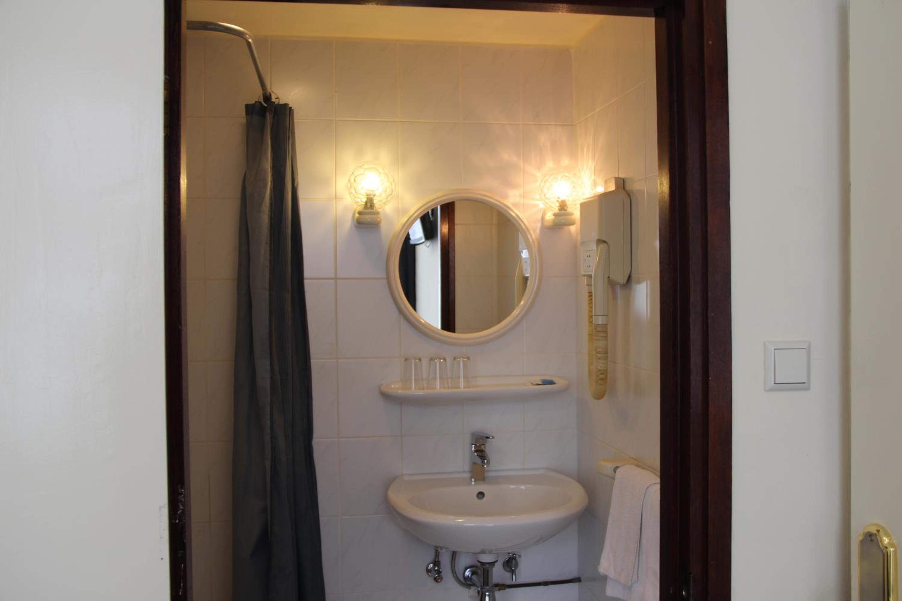 Triple Room - Photo 7