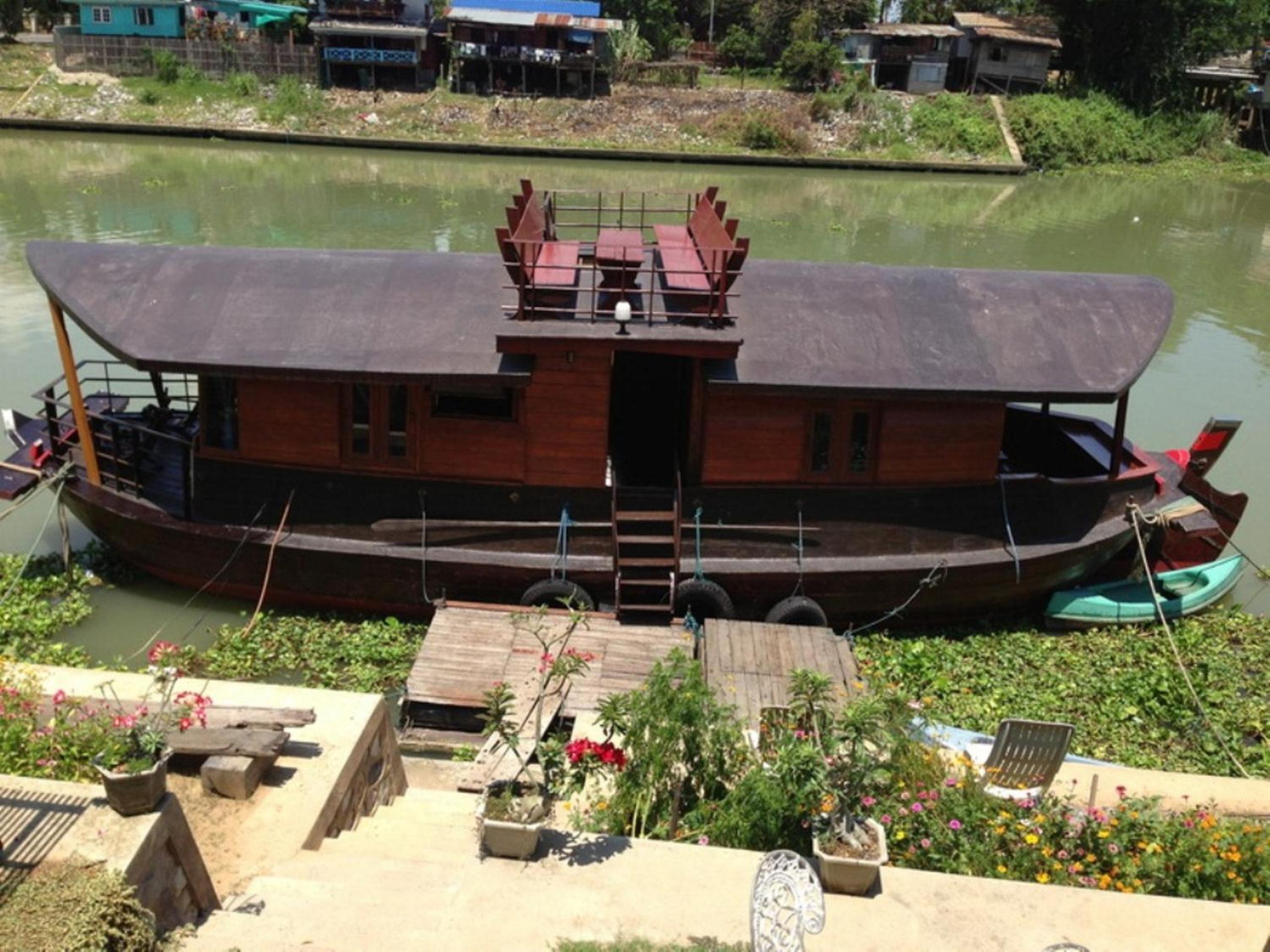 Boat House - Photo 4