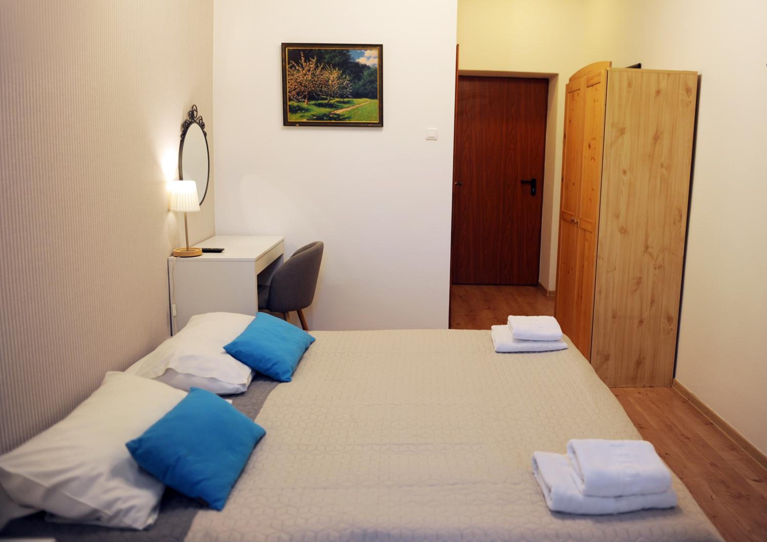 Standard Double Room - Photo 7