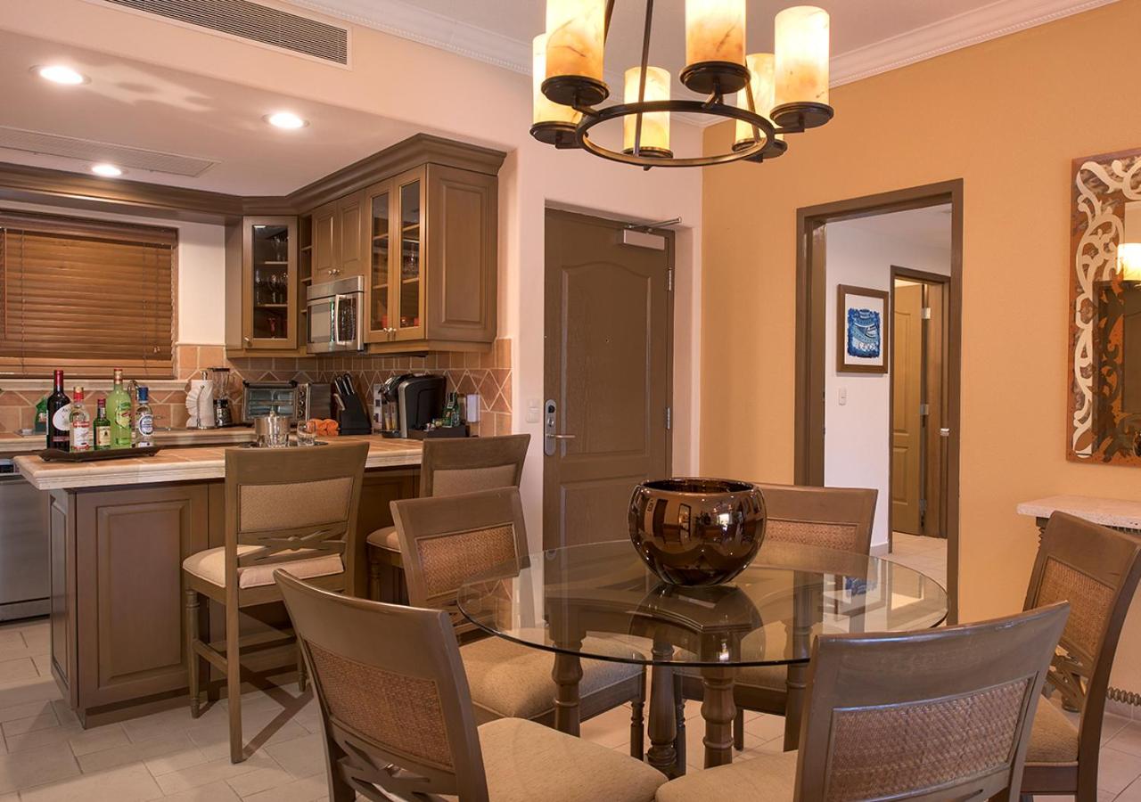 ONE BEDROOM SUITE PREMIUM FLOOR - Photo 2