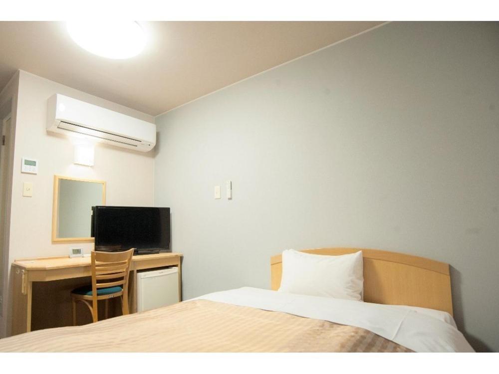 Single Room - Non-Smoking
