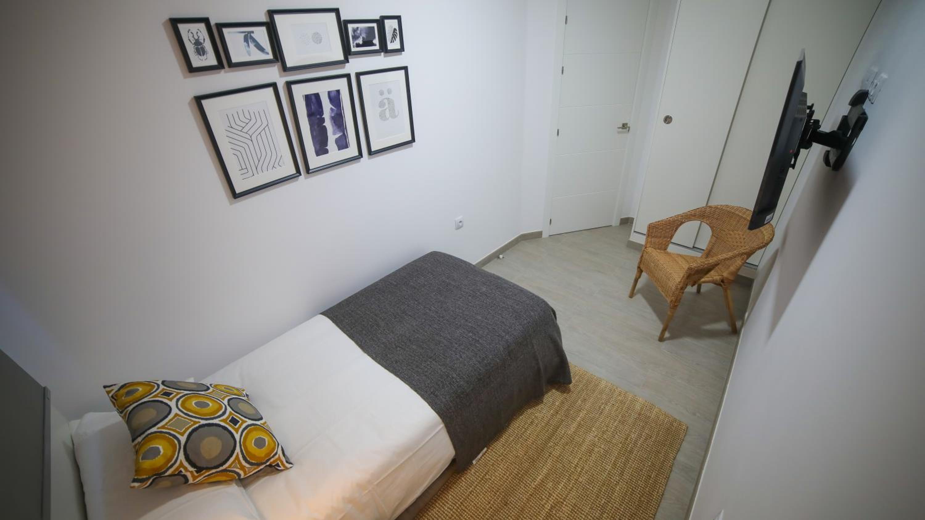 Two-Bedroom Apartment - Photo 5