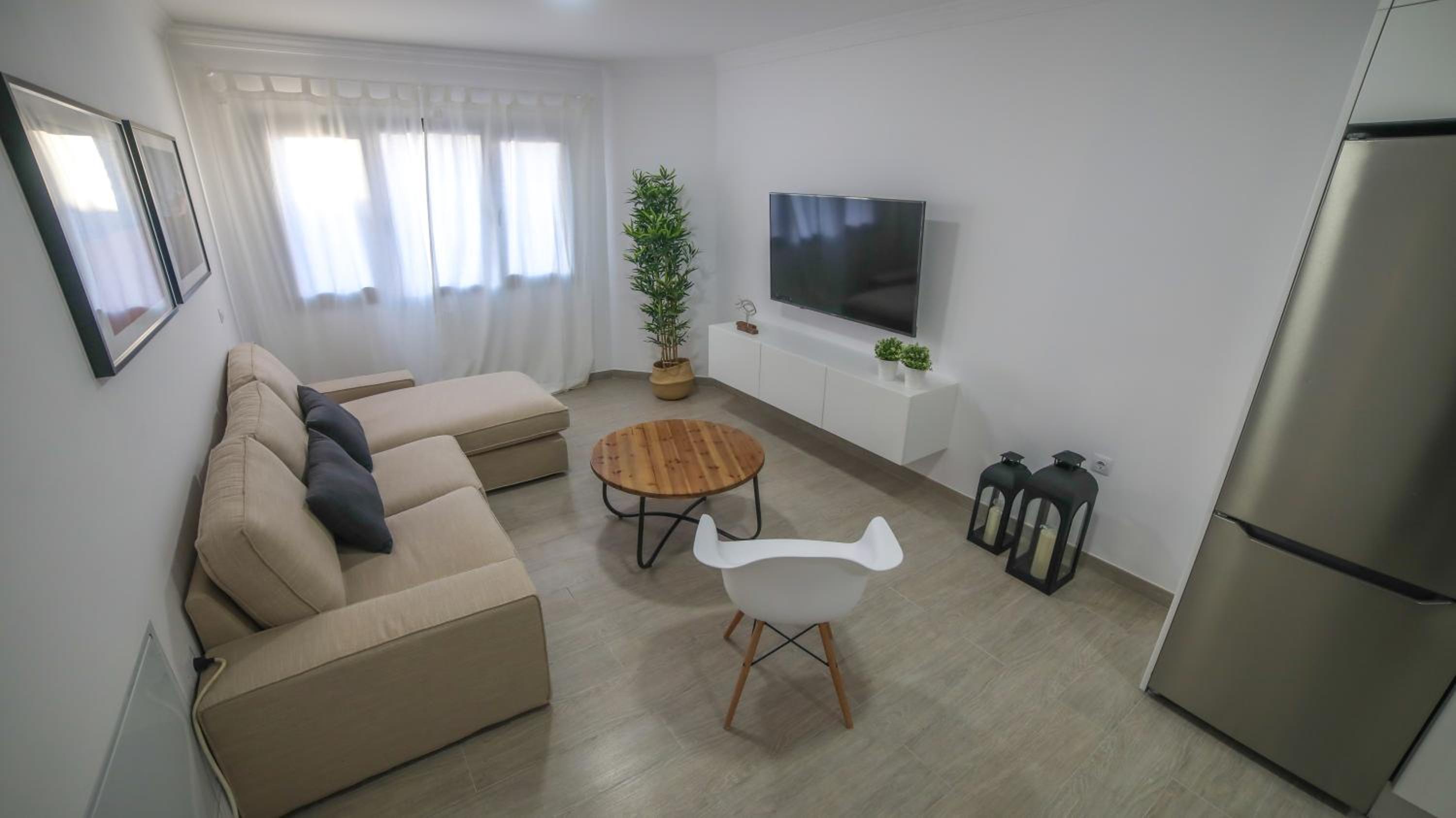 Two-Bedroom Apartment - Photo 2