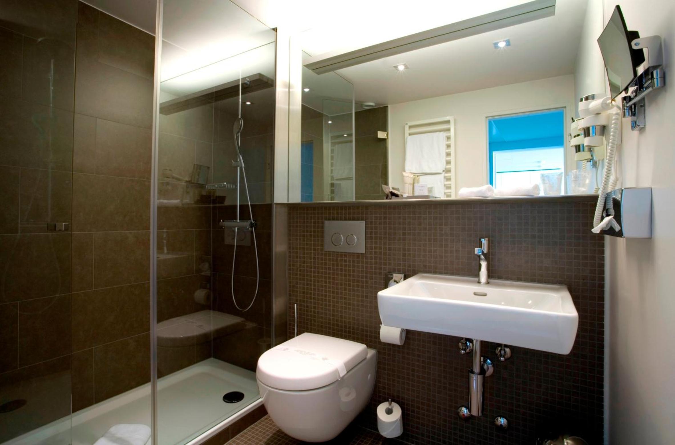 Deluxe Twin or Double Room - Photo 4