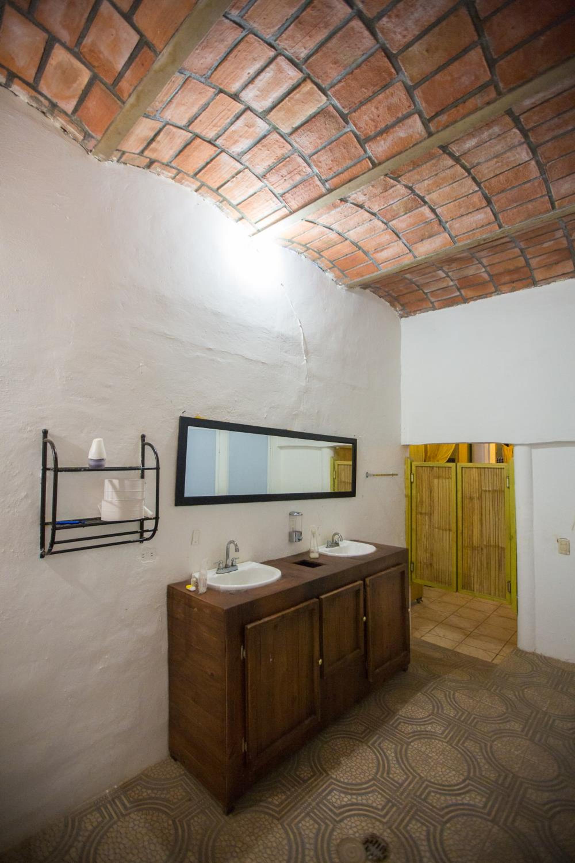 Triple Room - Photo 14