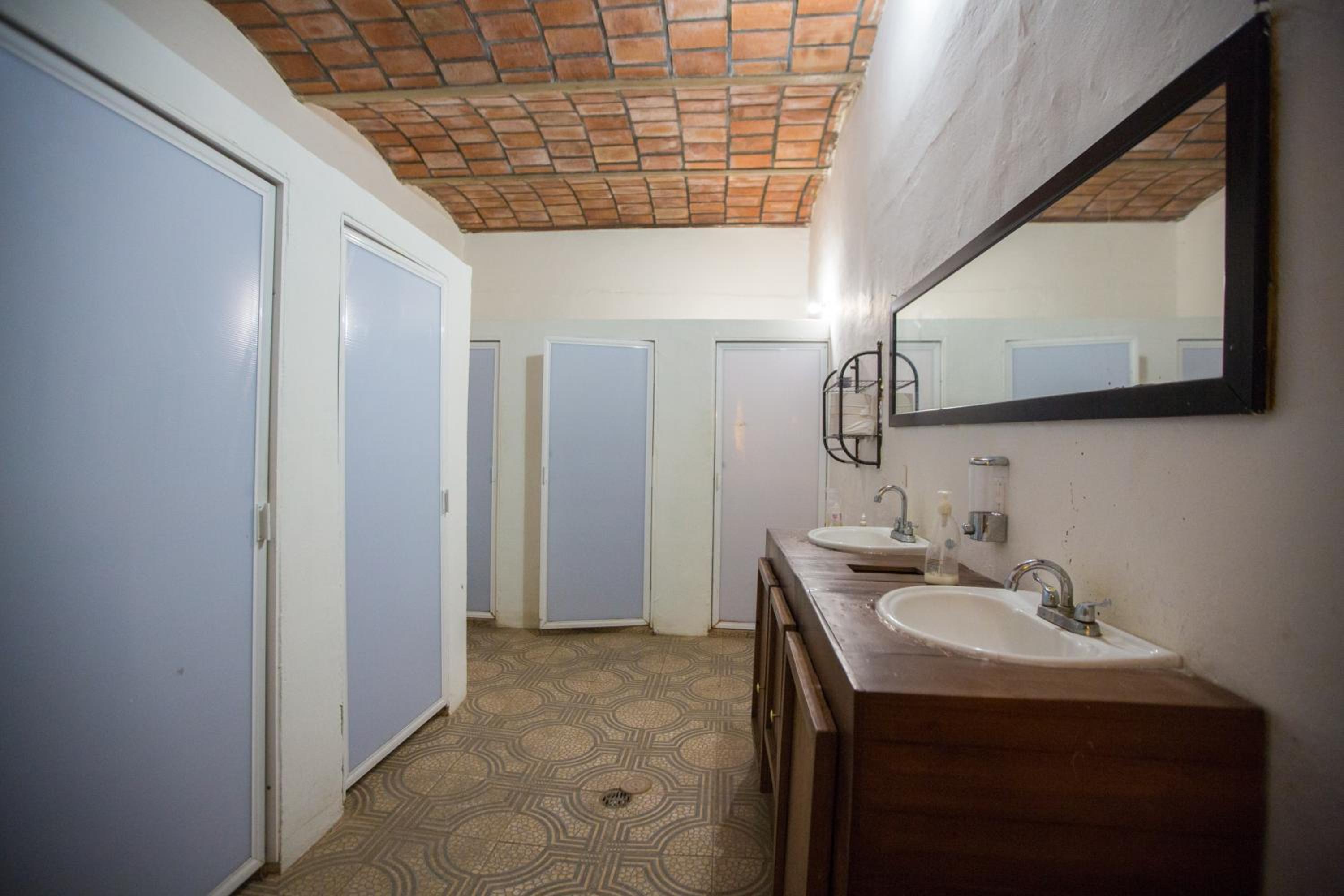 Triple Room - Photo 15