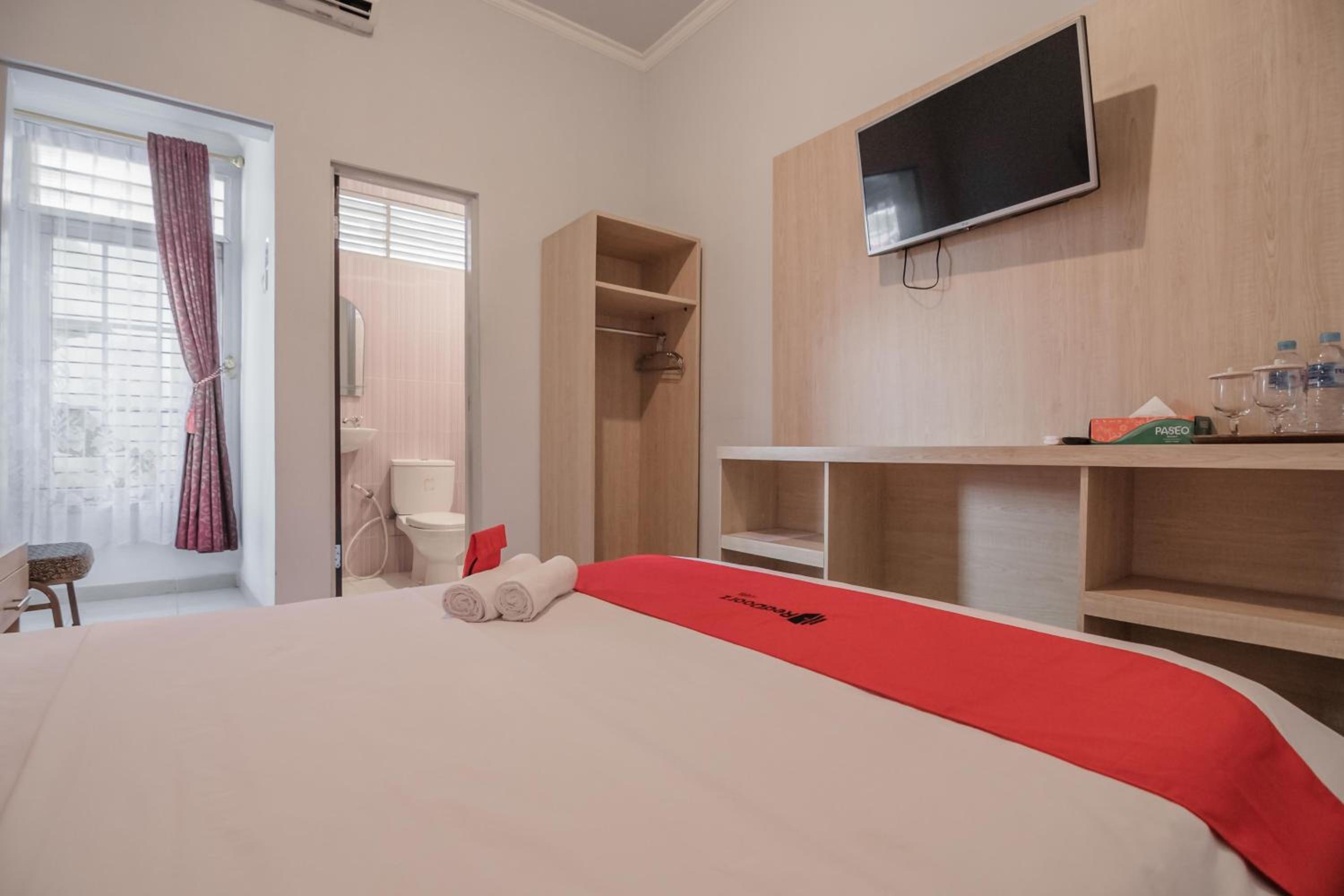Double Room - Photo 5