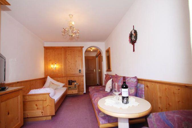 Single Room with Balcony photo 1