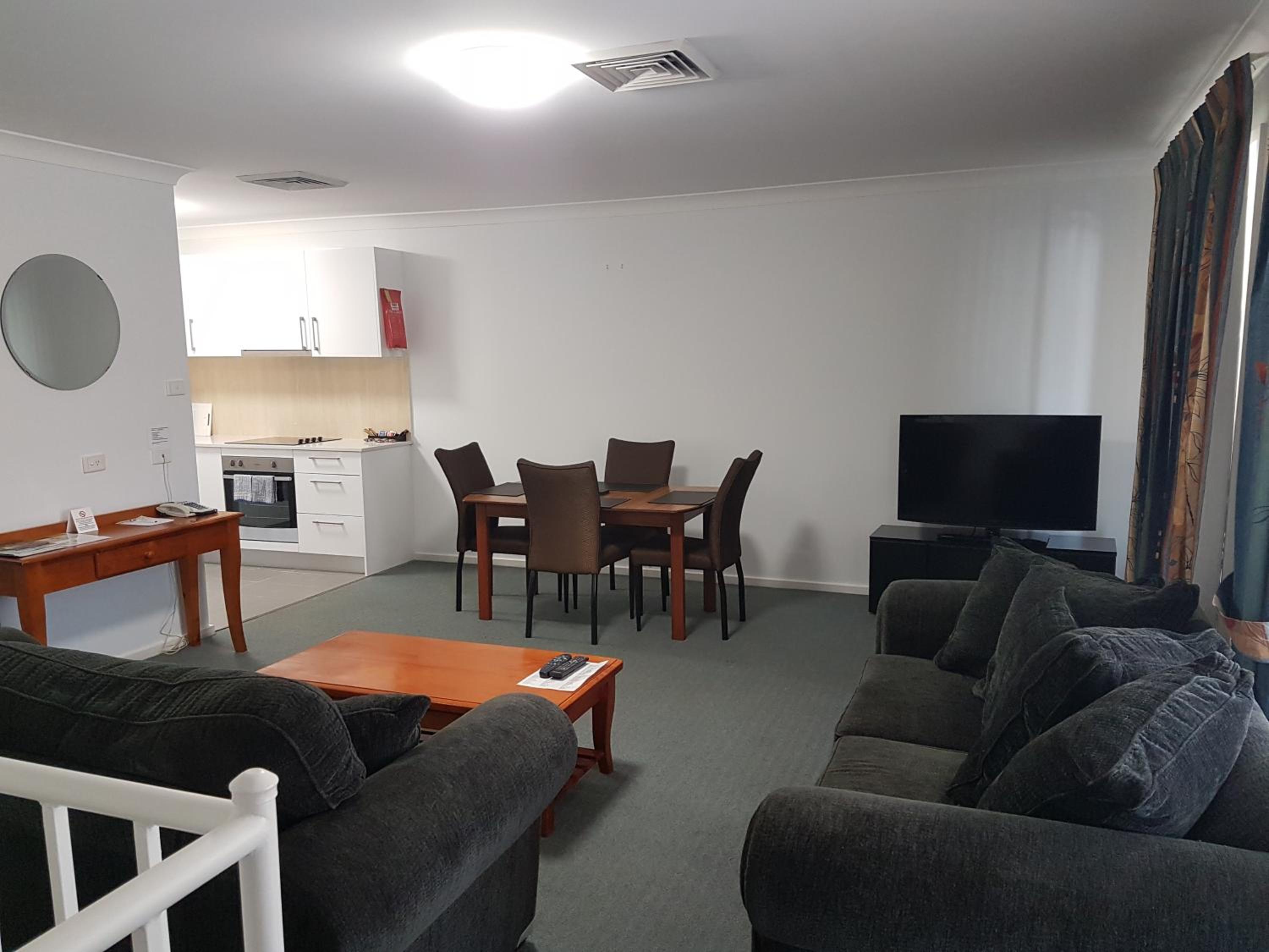 Two-Bedroom Apartment - Photo 8
