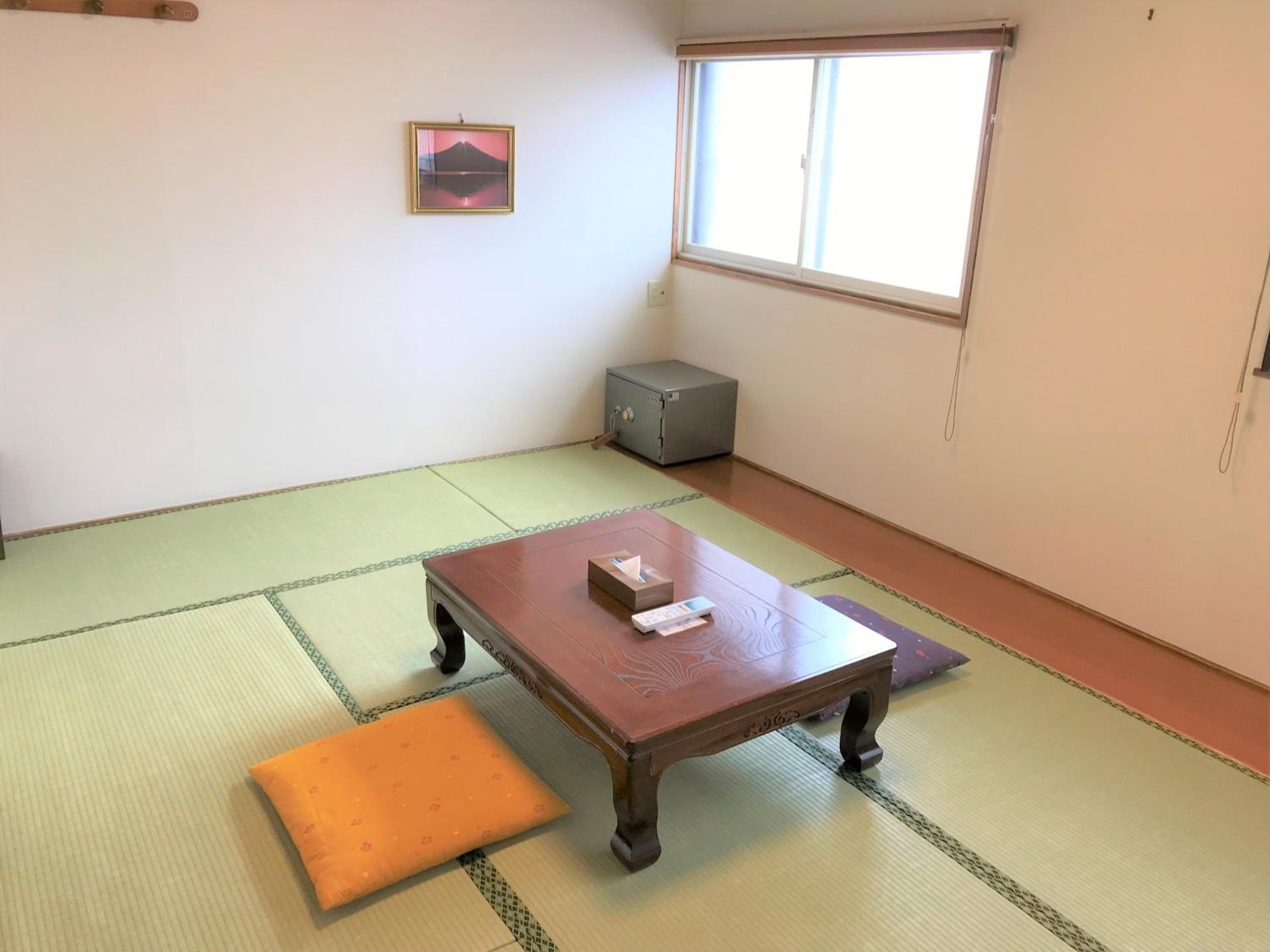 Standard Japanese-Style Room with Mt.Fuji View 2-3 adult photo 1