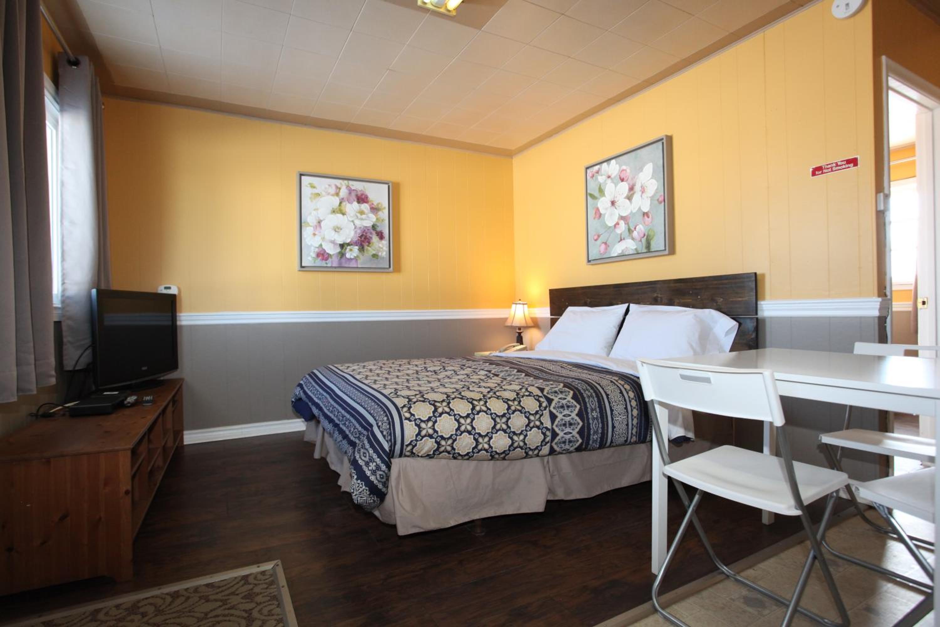 Superior Queen Room with Two Queen Beds photo 1