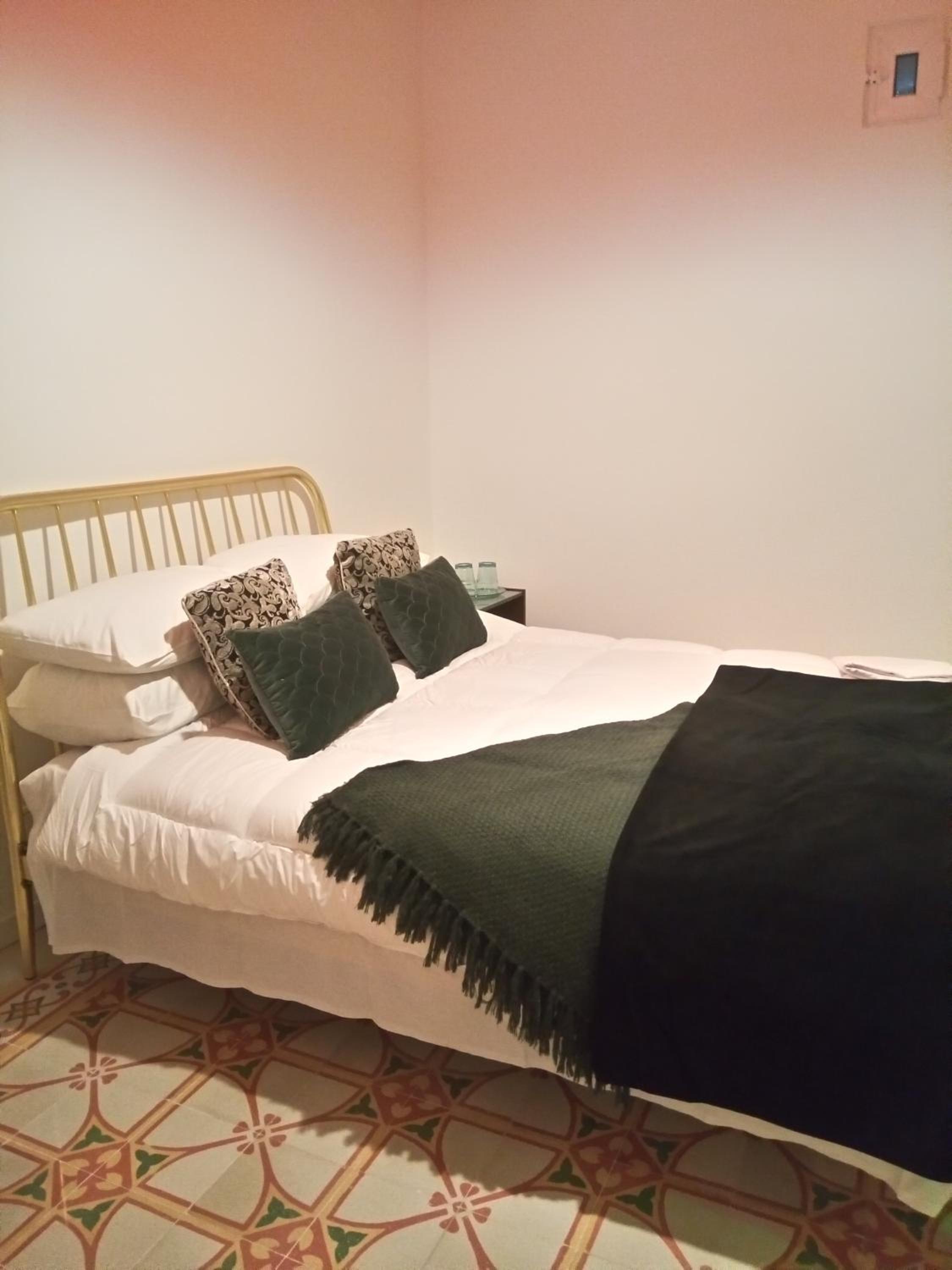 Deluxe Double Room with Shower