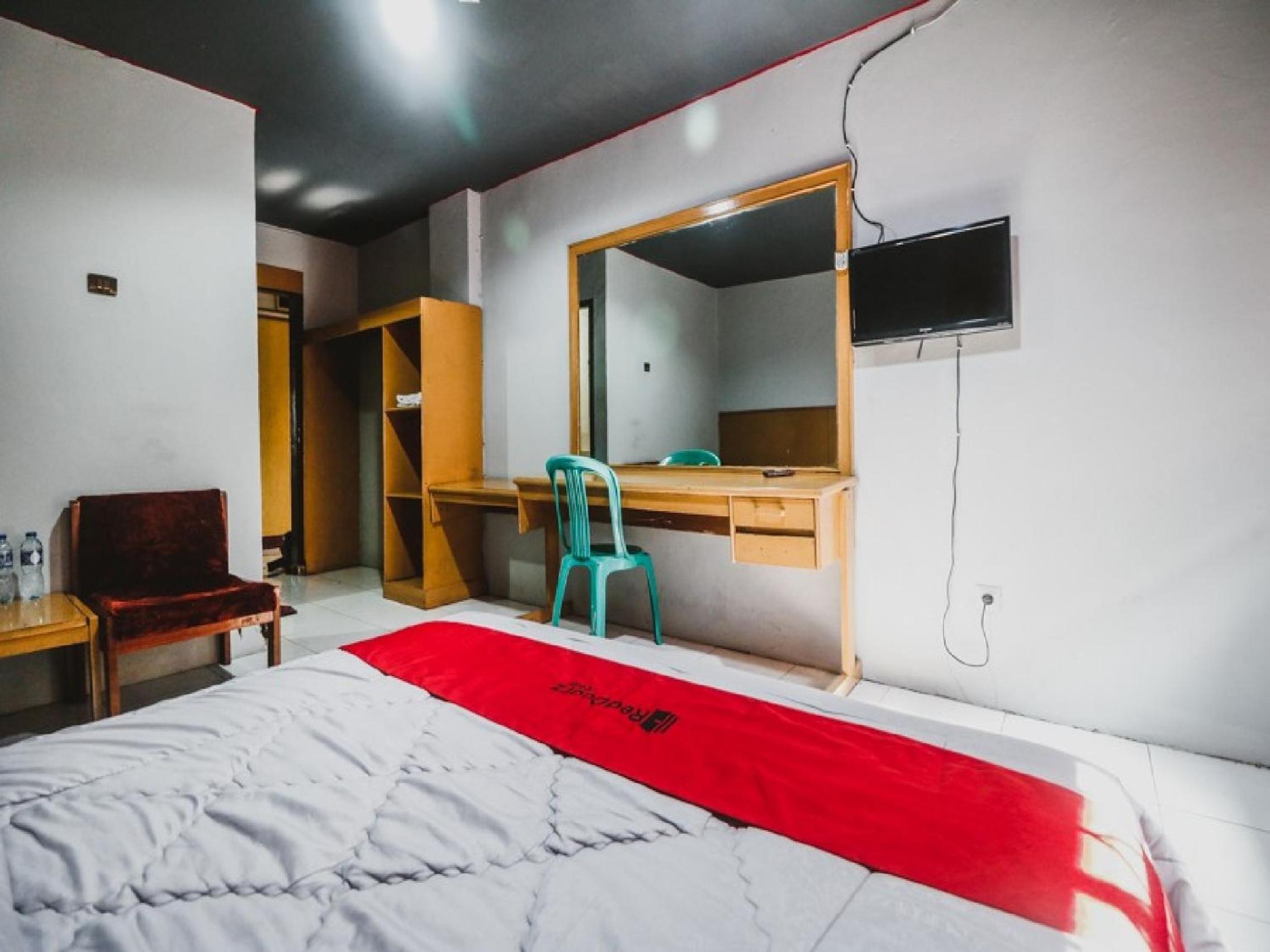 Double Room - Photo 7