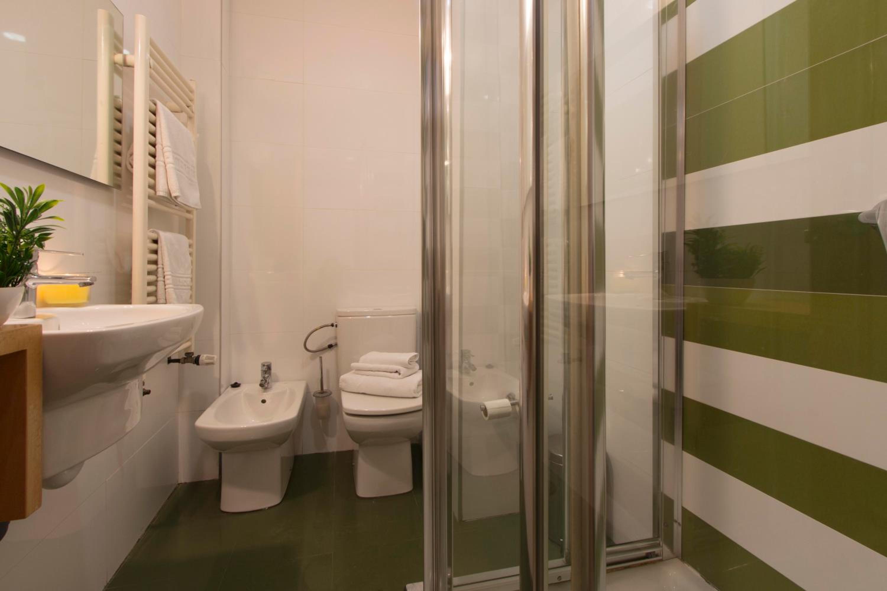 Single Room photo 2
