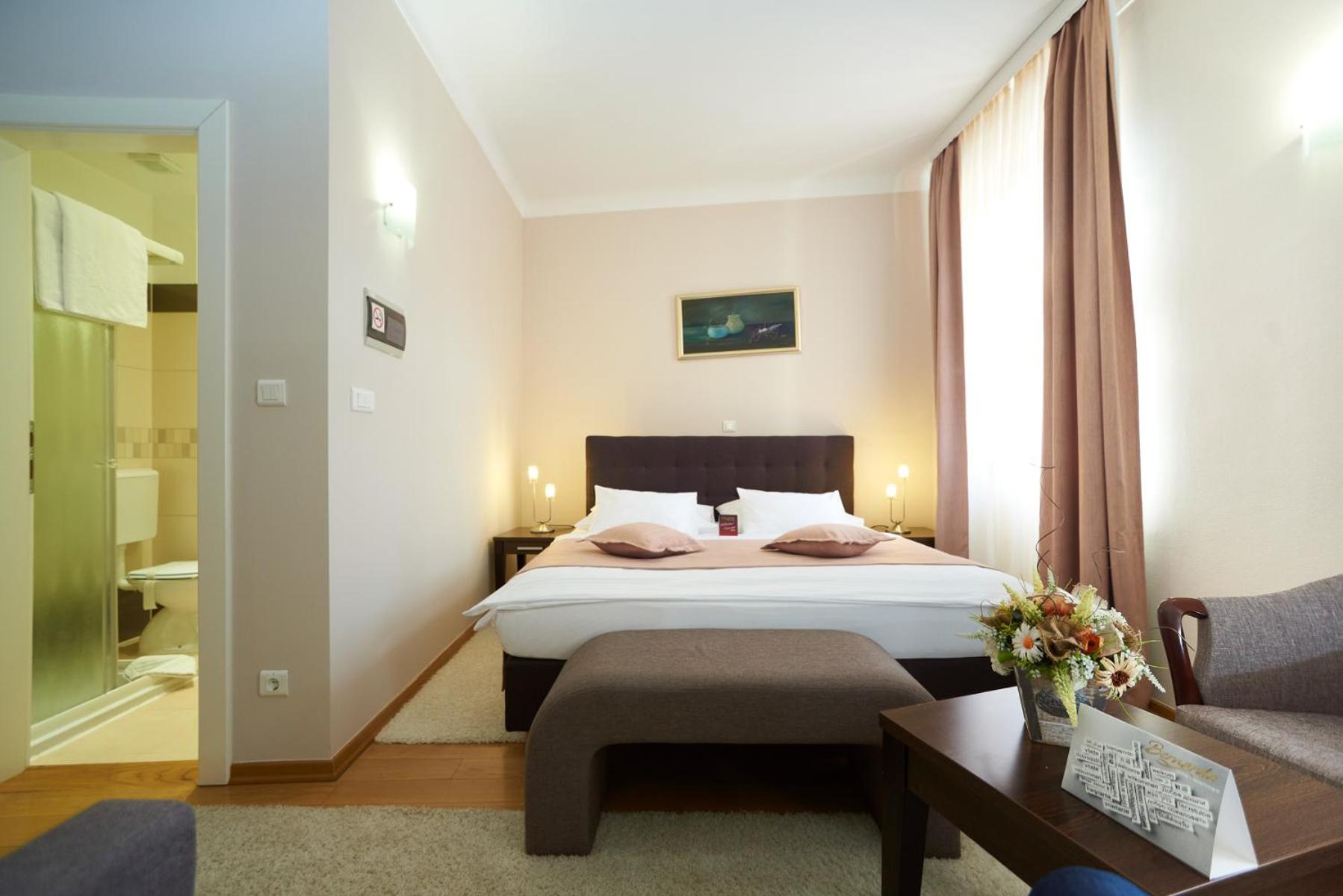 Comfort Double Room - Photo 8
