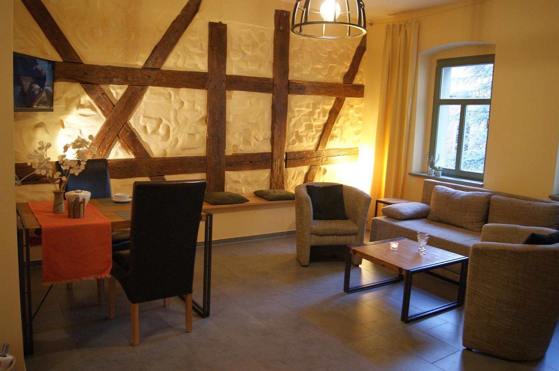 One-Bedroom Apartment photo 1