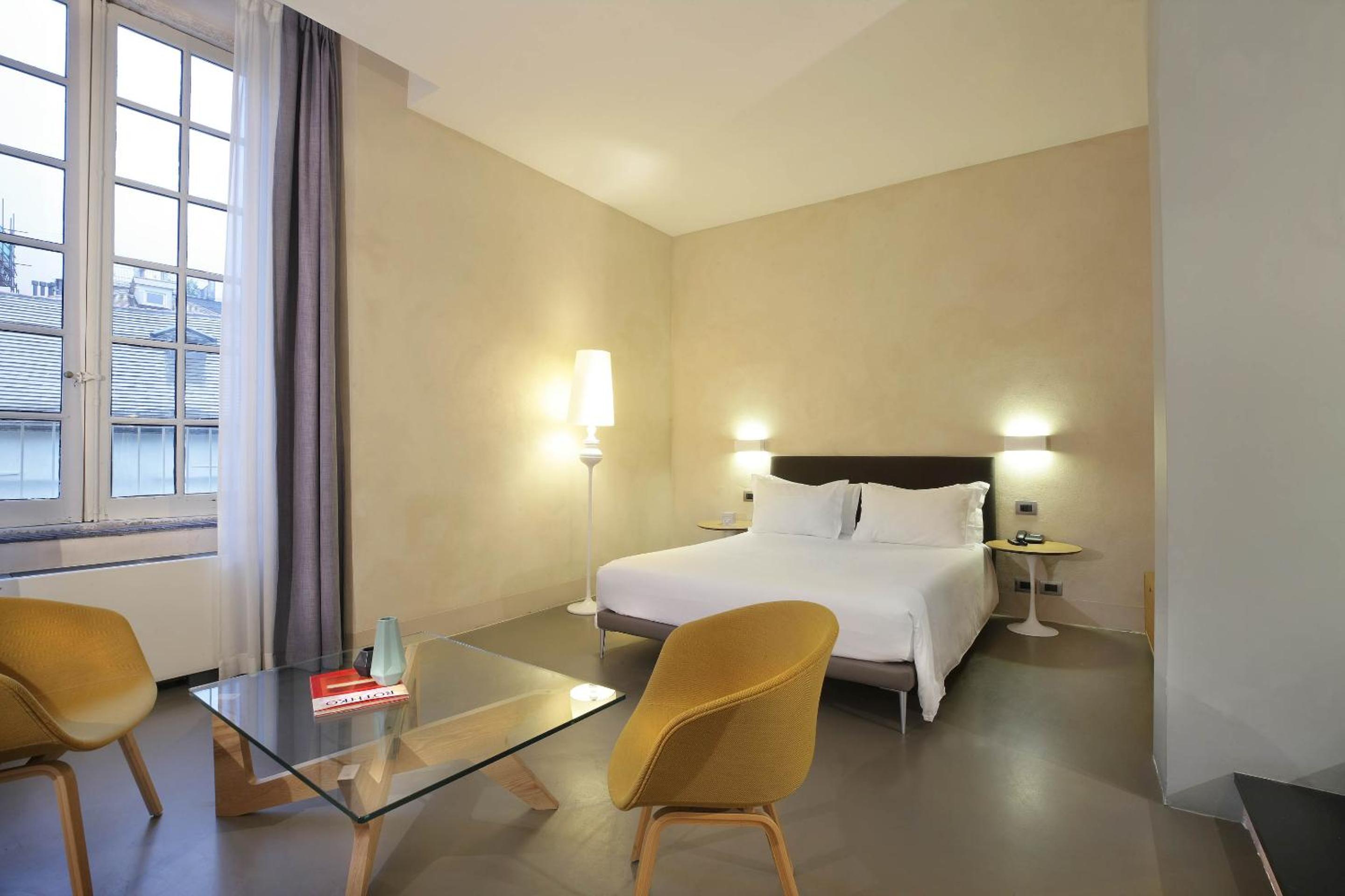 Deluxe Double or Twin Room with City View