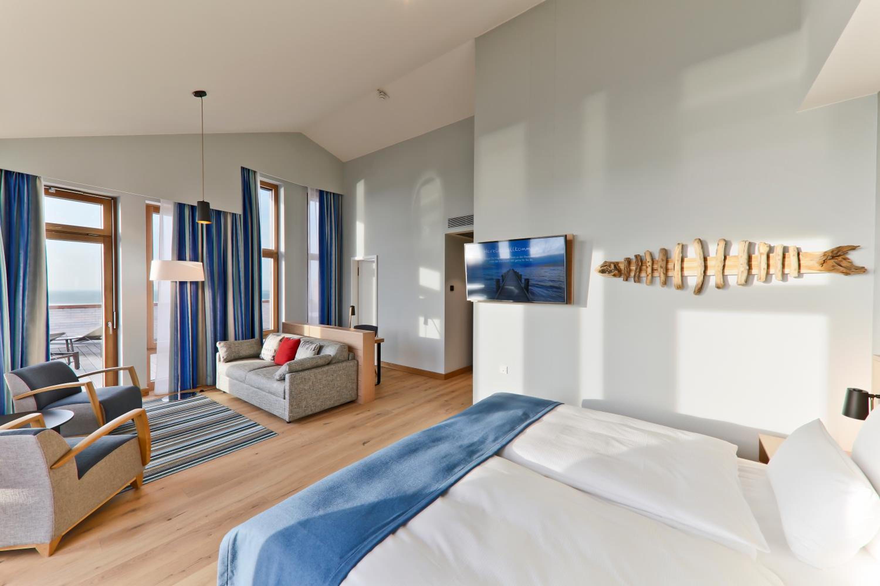 Junior Suite with Sea View photo 1