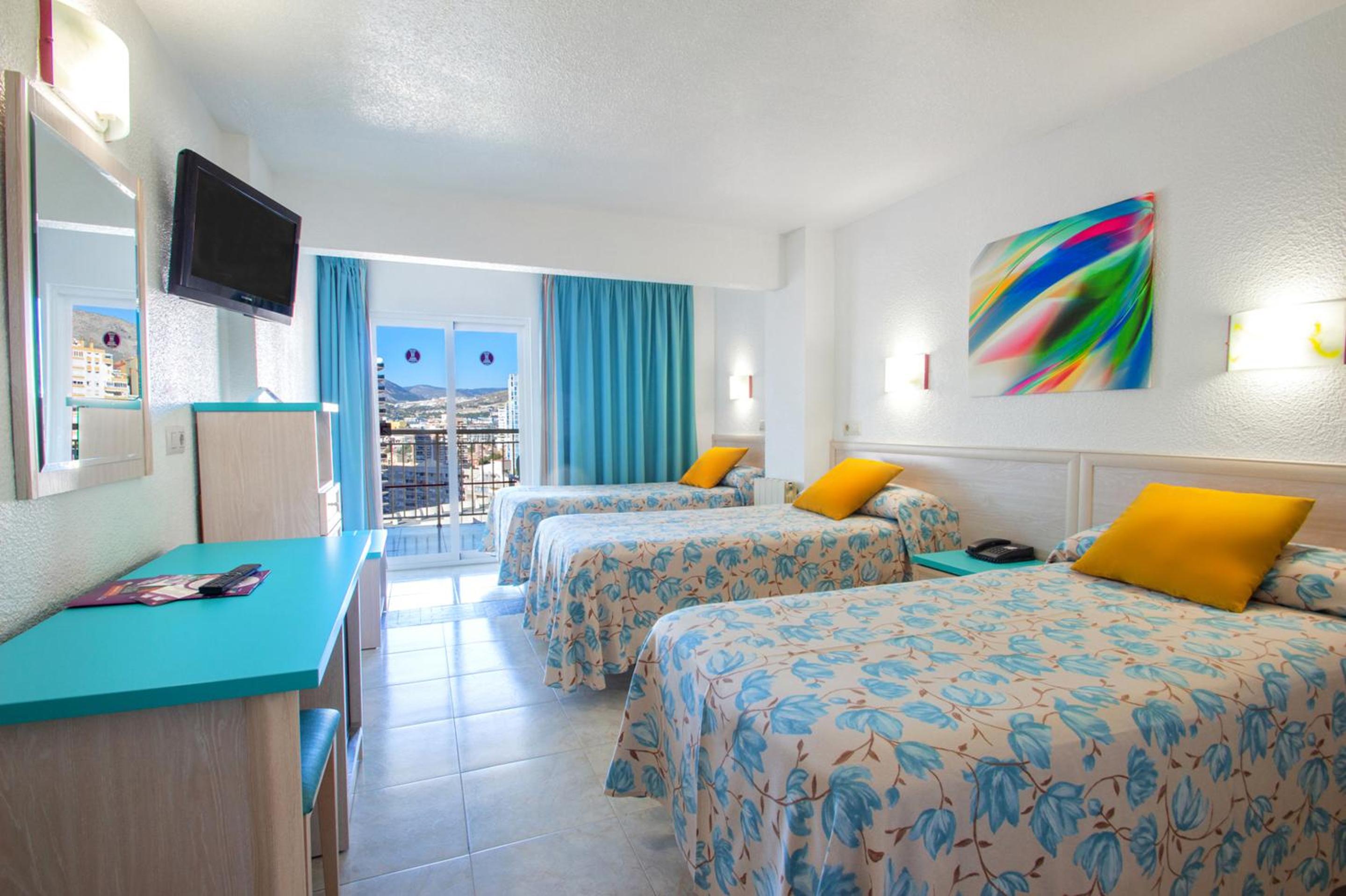 Habitación Doble con Cama Extra (3 Adultos)