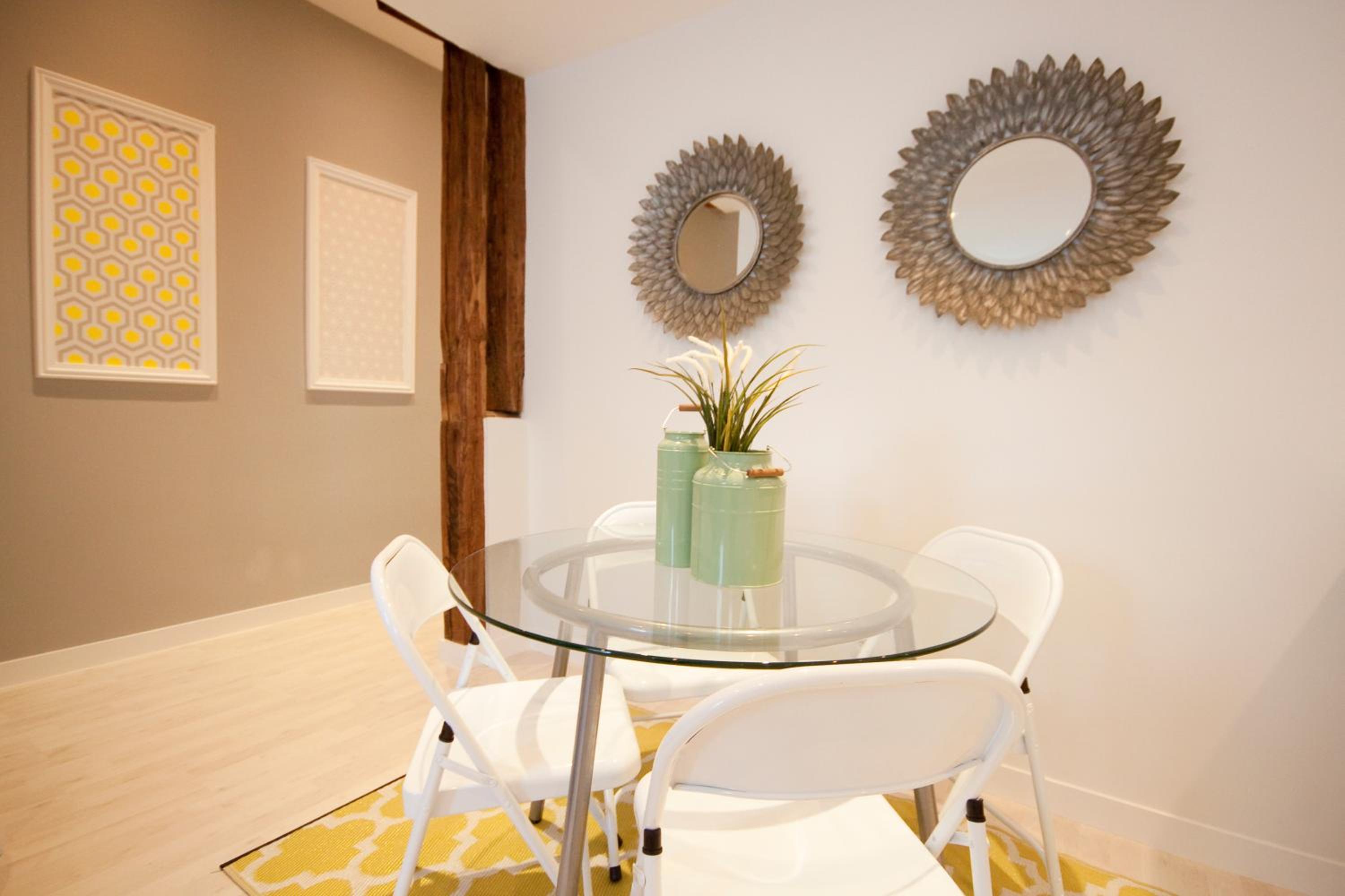 One-Bedroom Apartment - Photo 10