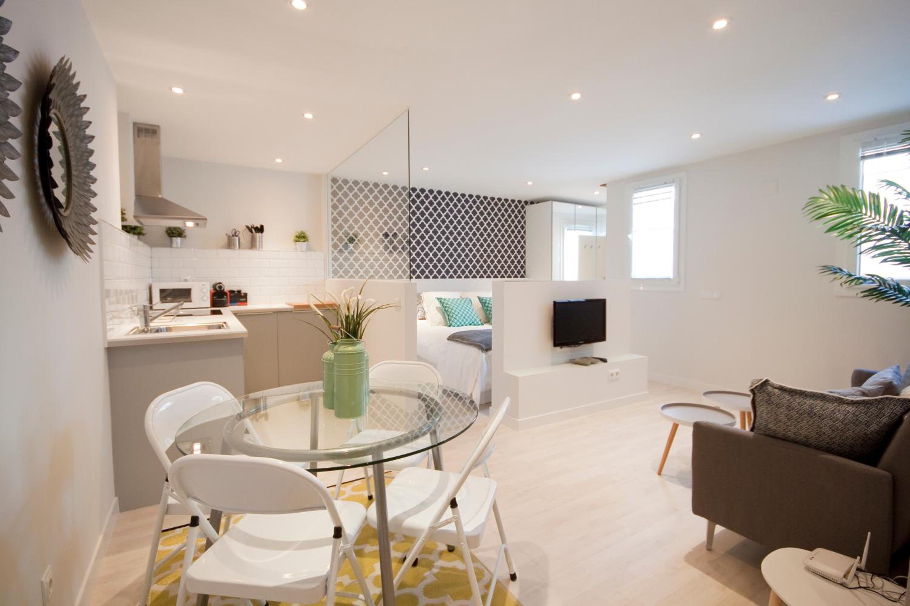 One-Bedroom Apartment - Photo 5