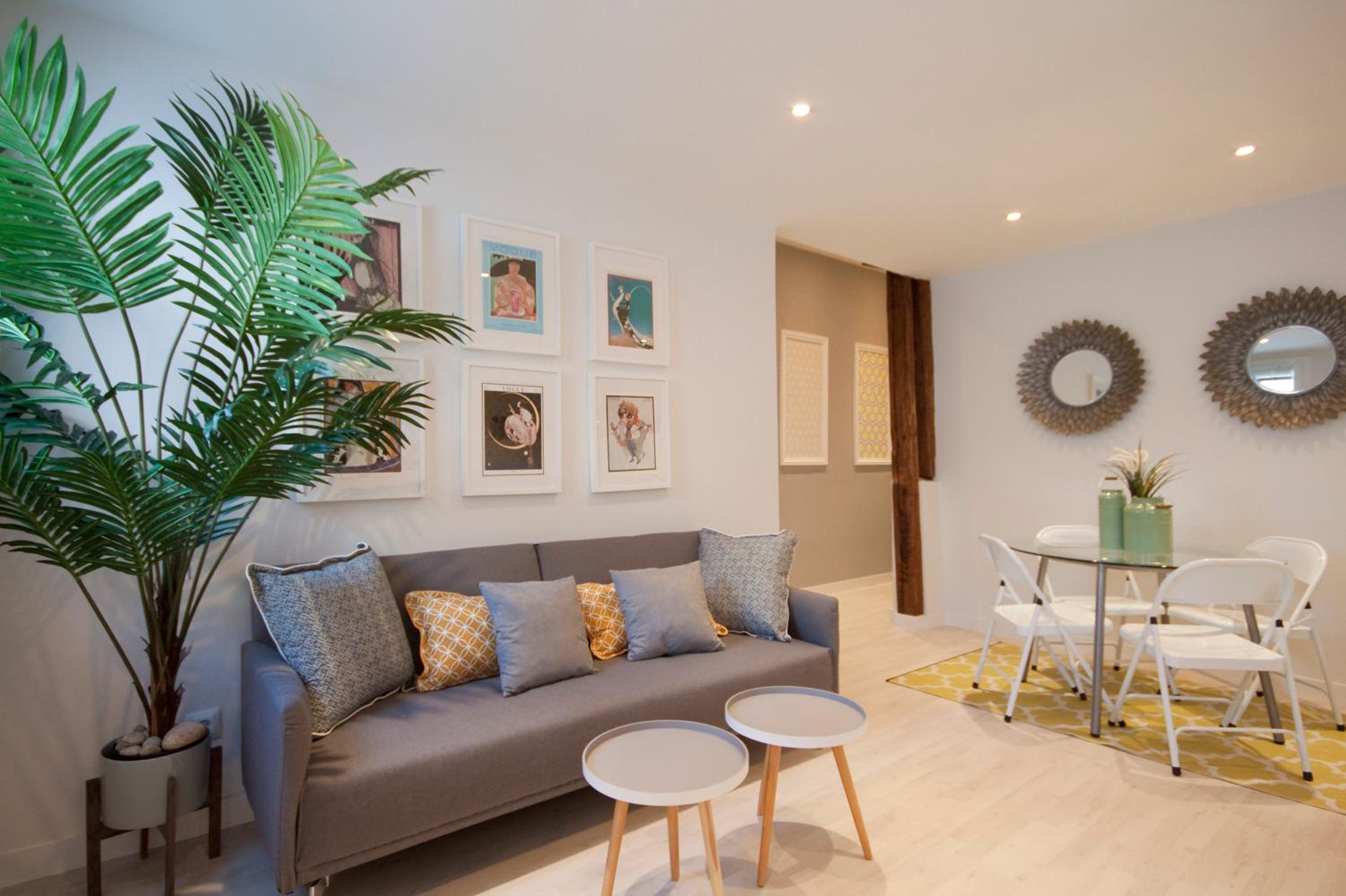 One-Bedroom Apartment - Photo 4