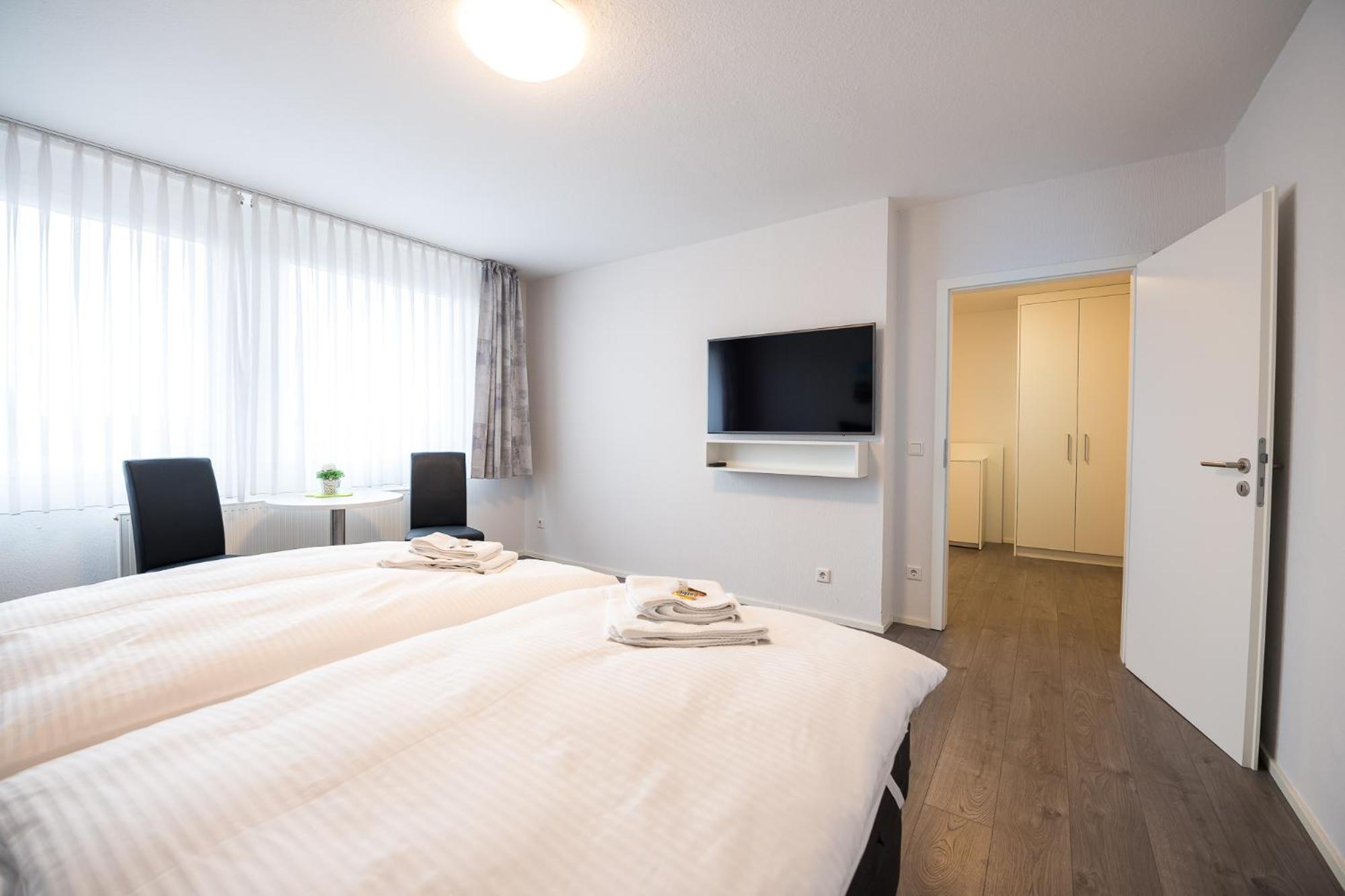 Double Room with Private Bathroom - Photo 4